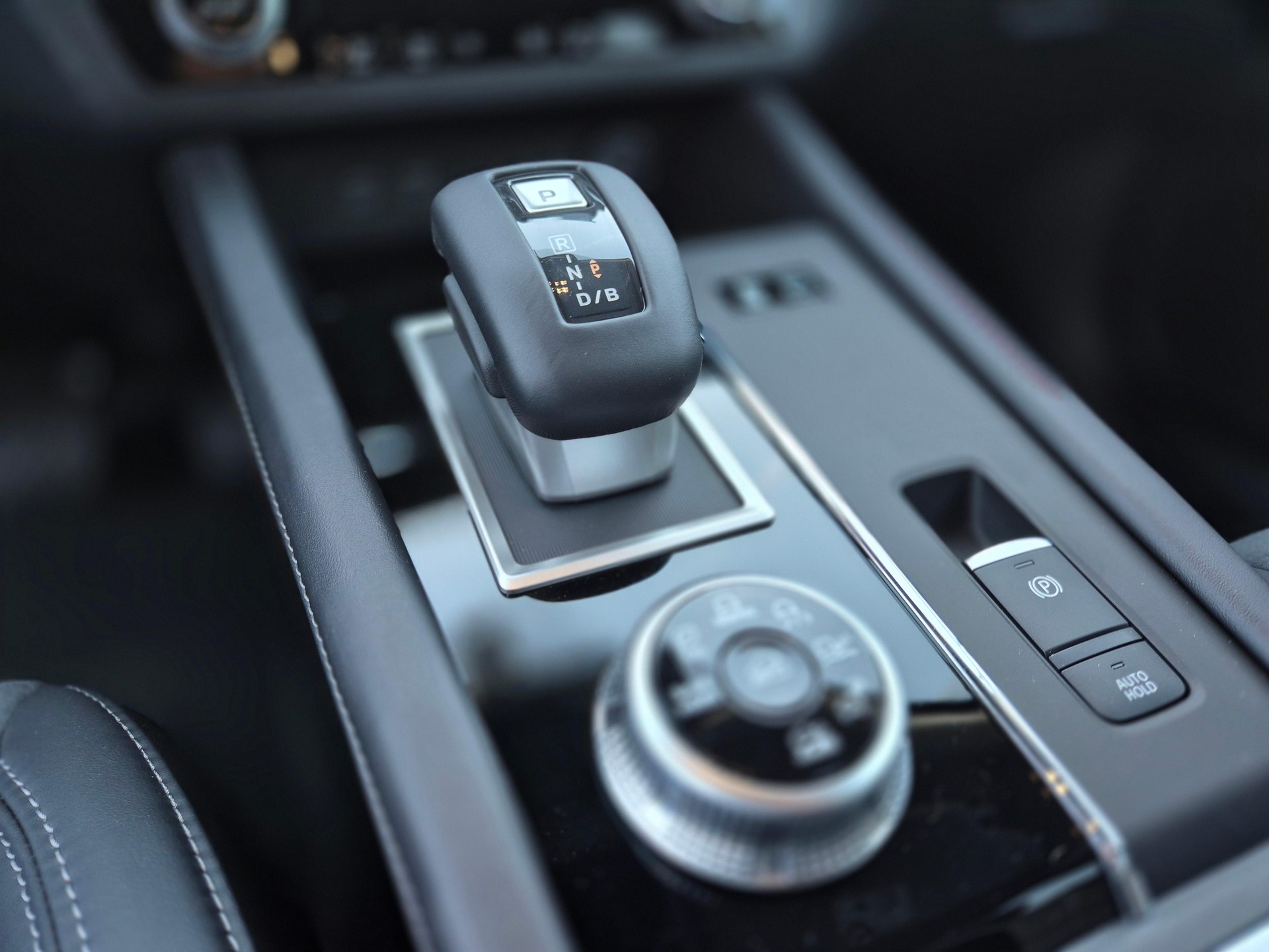 MITSUBISHI Outlander 2.4 PHEV Intense 4x4 TOP-image-7