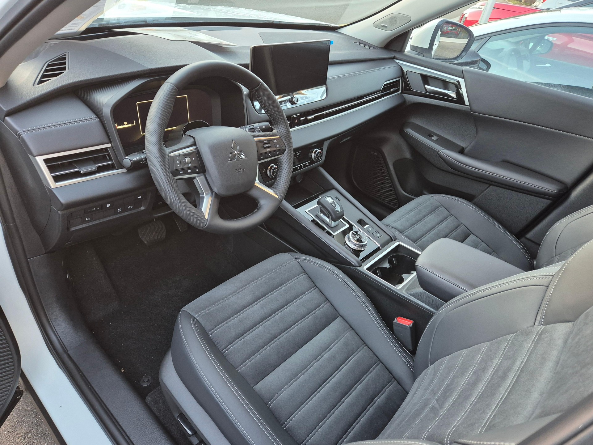 MITSUBISHI Outlander 2.4 PHEV Intense 4x4 TOP-image-5