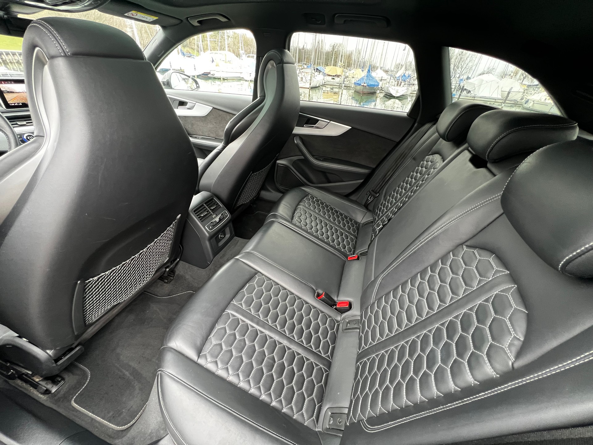 AUDI AUDI RS4 NARDO GREY-image-9