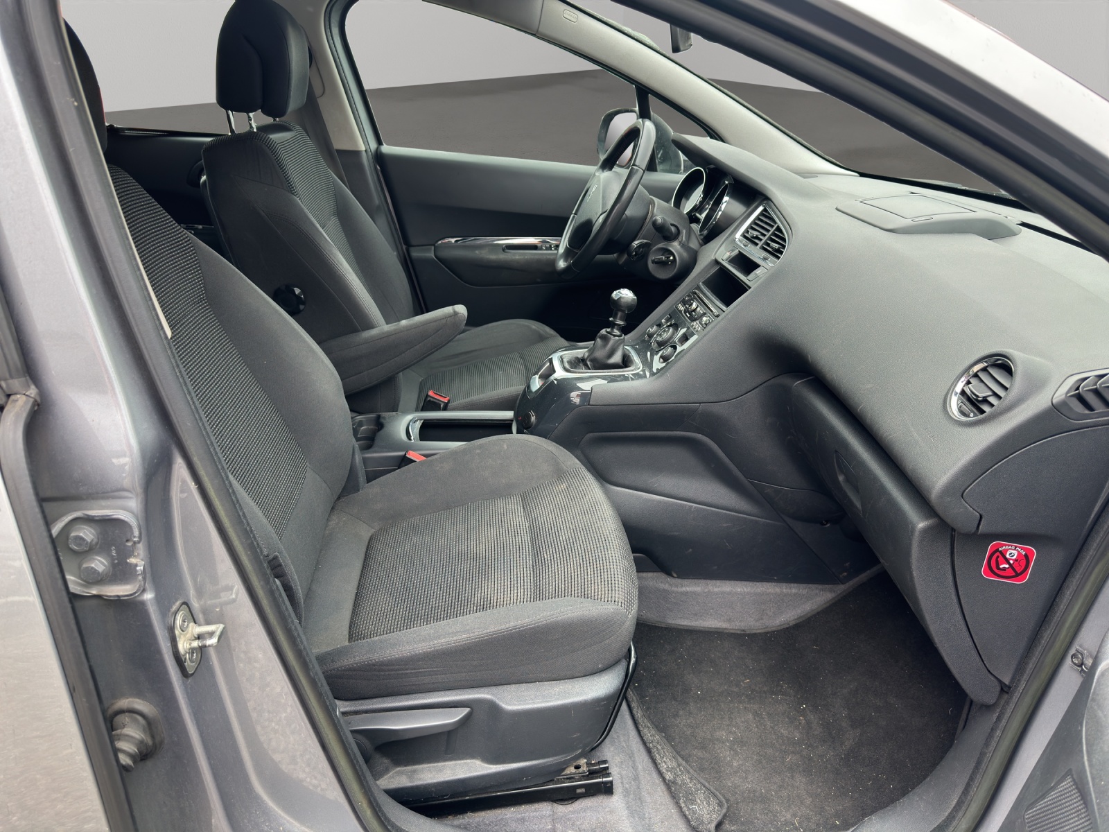 PEUGEOT 5008 2.0 HDI Business-image-8