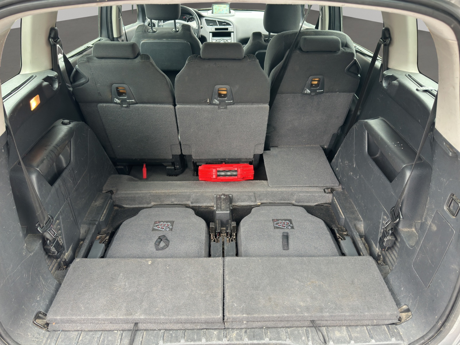 PEUGEOT 5008 2.0 HDI Business-image-17