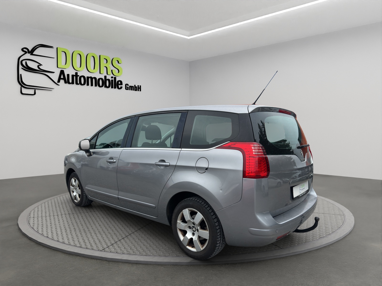 PEUGEOT 5008 2.0 HDI Business-image-5