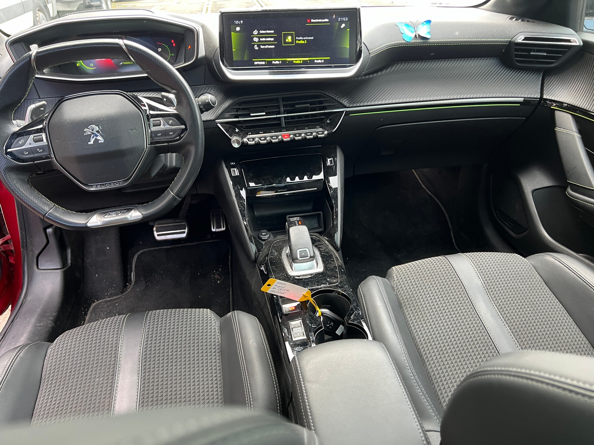 PEUGEOT 208 1.2 PureTech GT EAT8-image-17