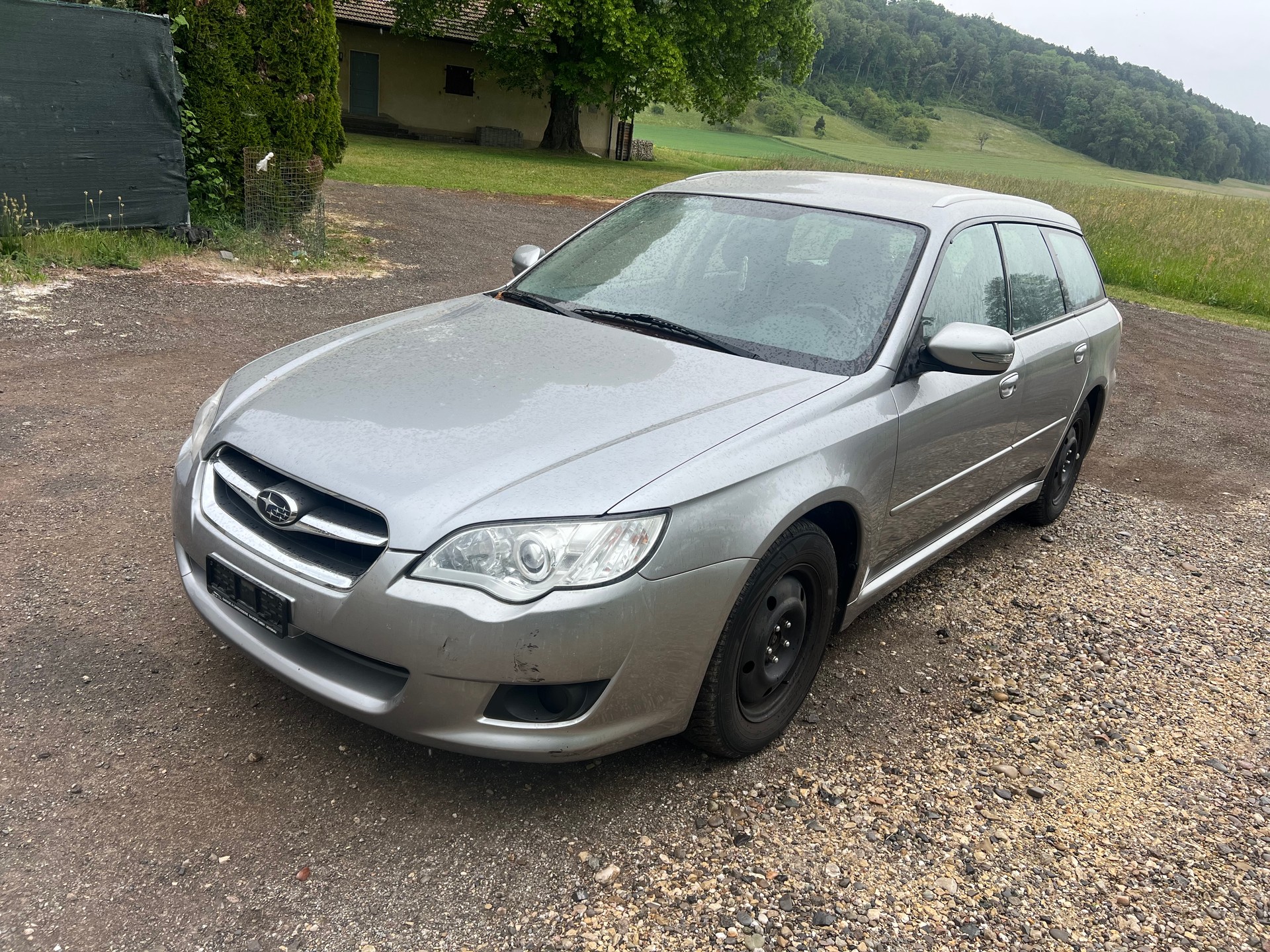 SUBARU Legacy 2.0R AWD Swiss-image-3