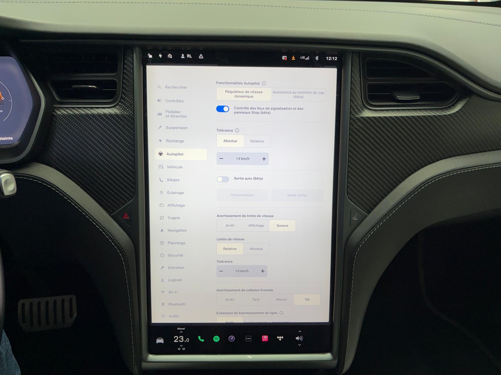 TESLA Model X 100 D Performance-image-23