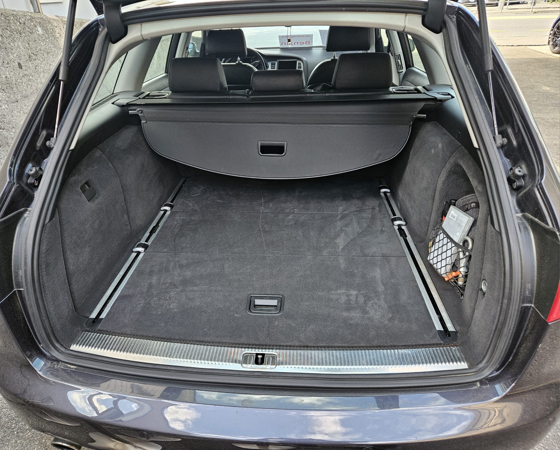 AUDI 3.2 V6 FSI quattro-image-5