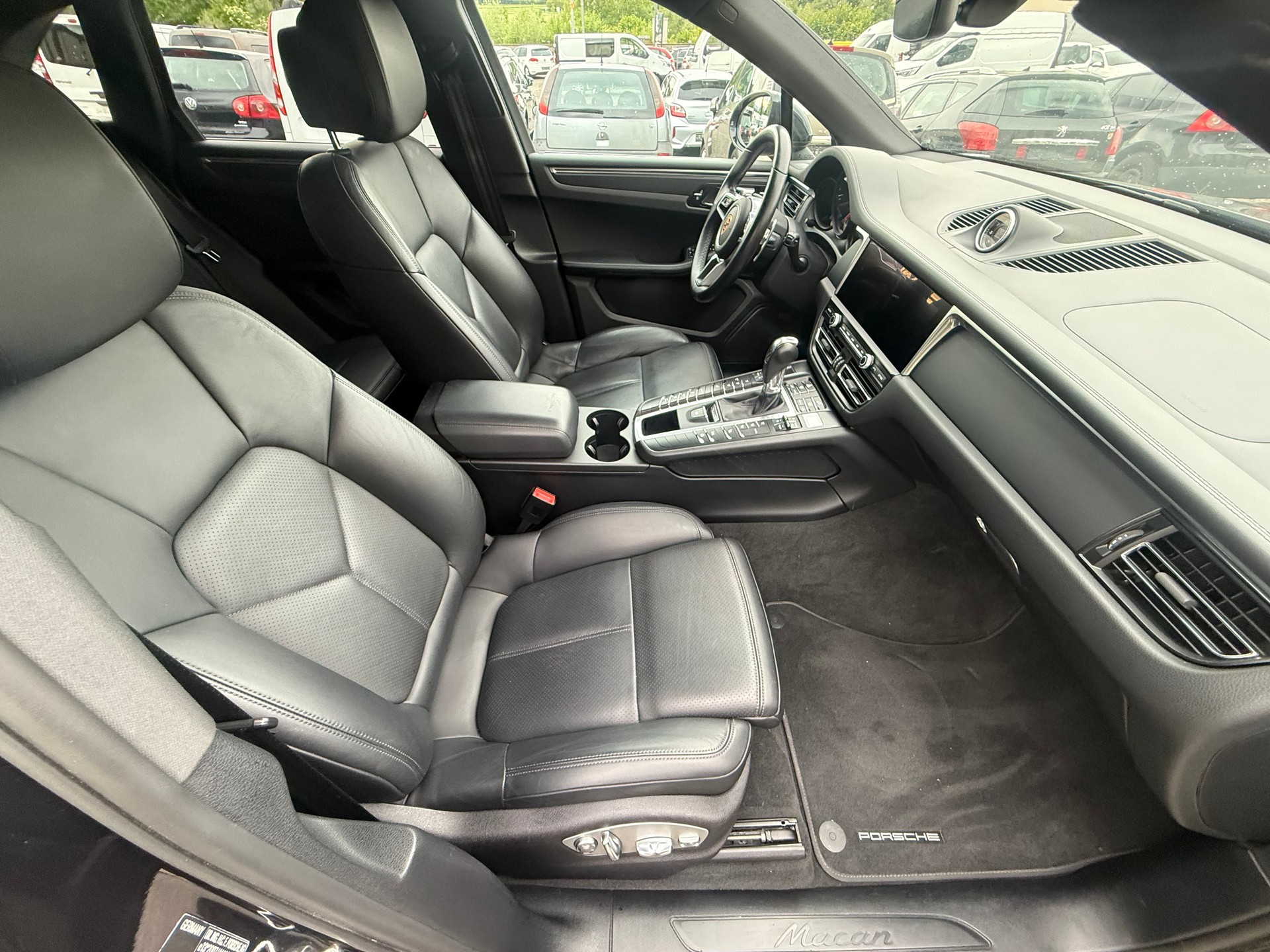 PORSCHE Macan PDK-image-8