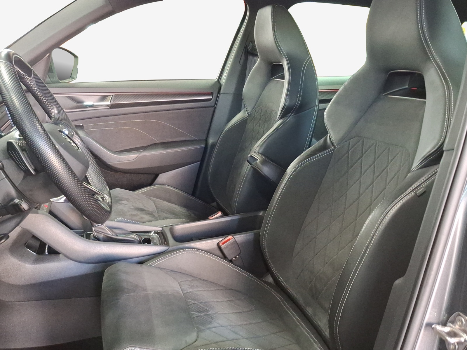 SKODA Kodiaq 2.0 TSI 4x4 SportLine-image-7