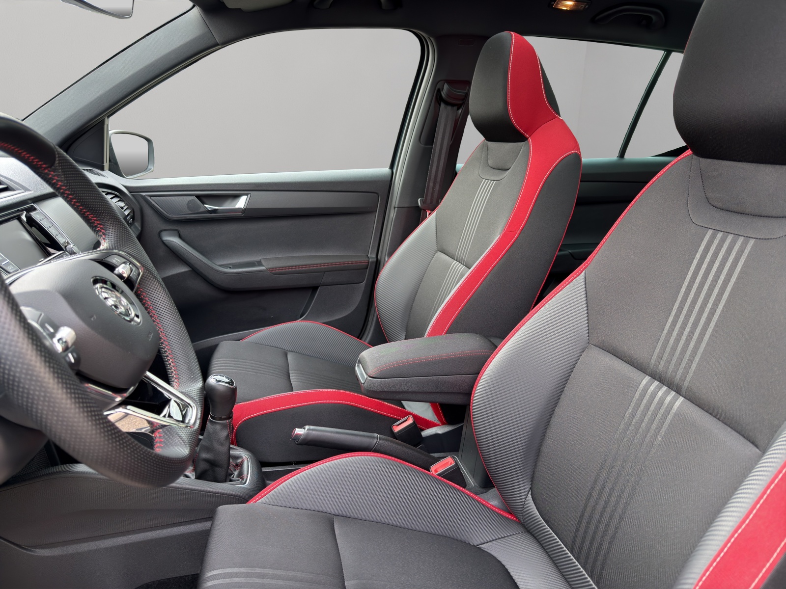 SKODA Fabia 1.0 TSI Monte Carlo-image-8