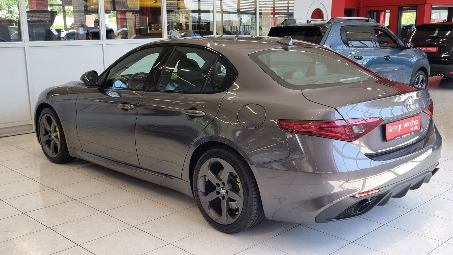 ALFA ROMEO Giulia 2.0 Veloce-showroom-element-3