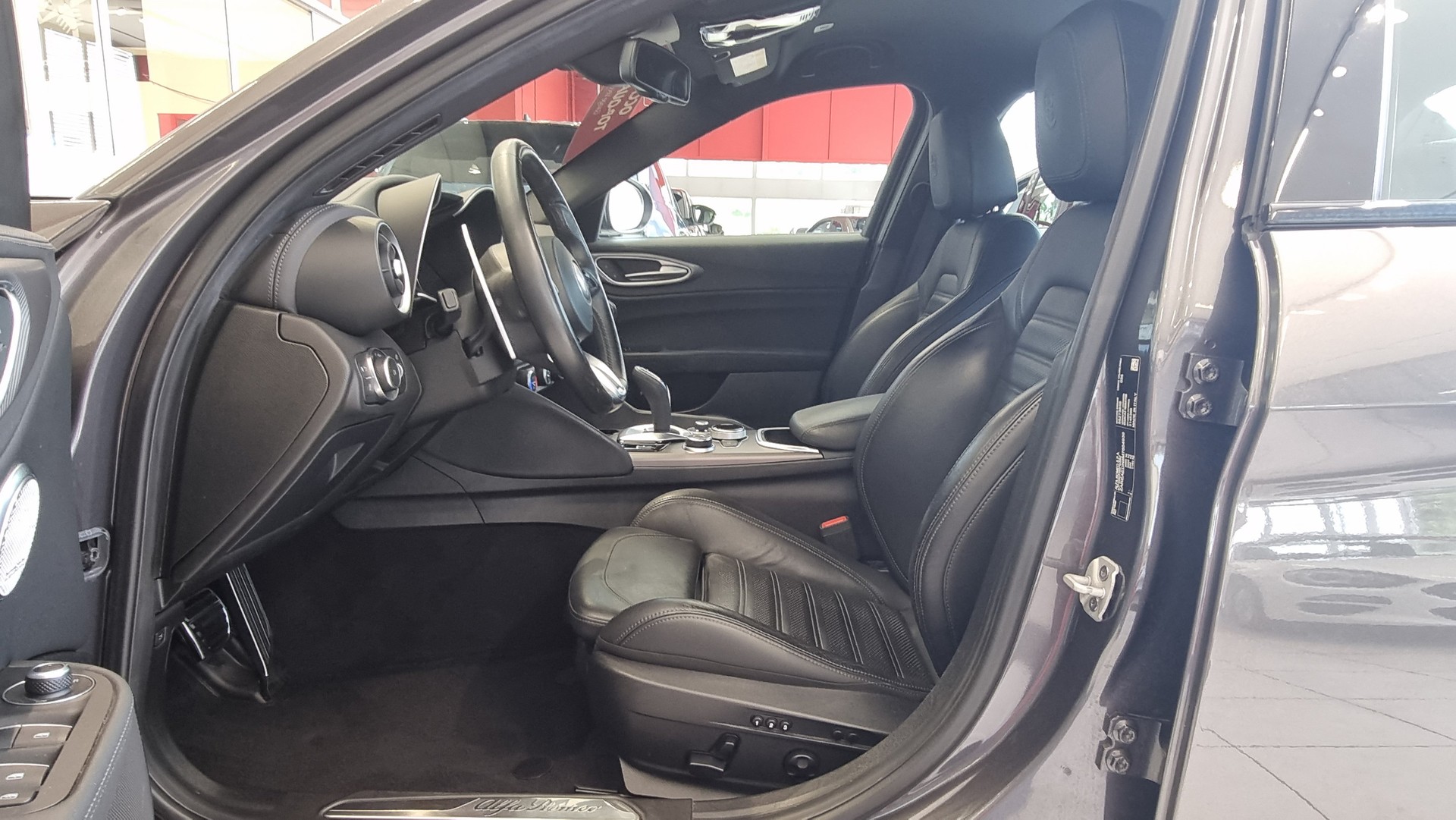 ALFA ROMEO Giulia 2.0 Veloce-image-13