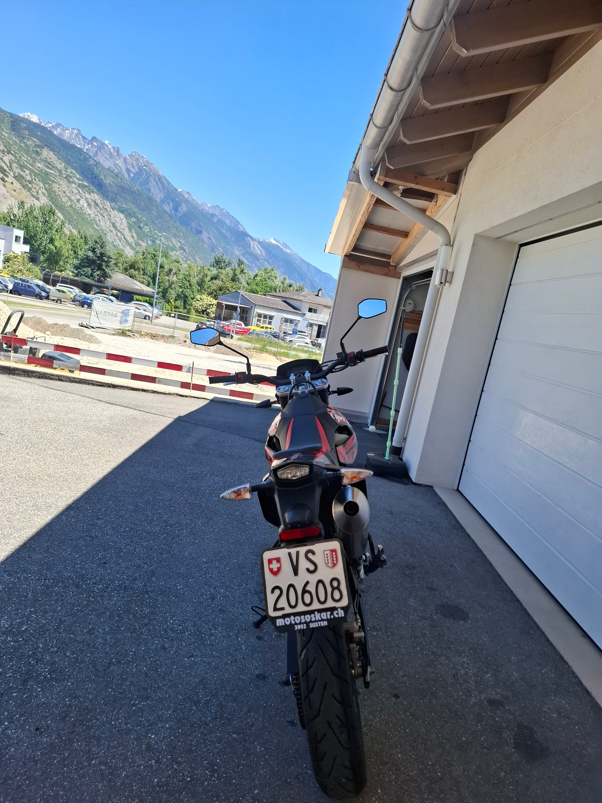 APRILIA SX 125-showroom-element-2