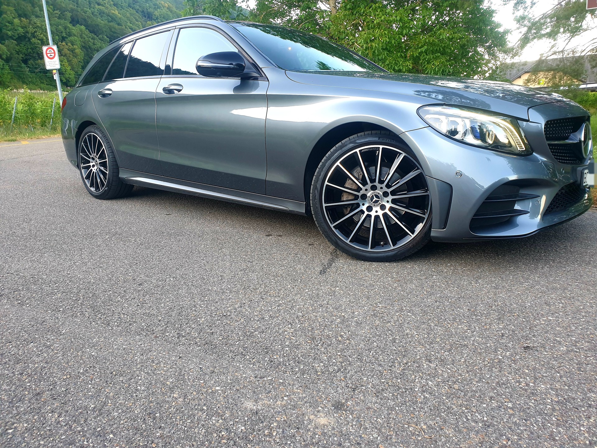 MERCEDES-BENZ C 220 d Swiss Star AMG Line 4m-image-0
