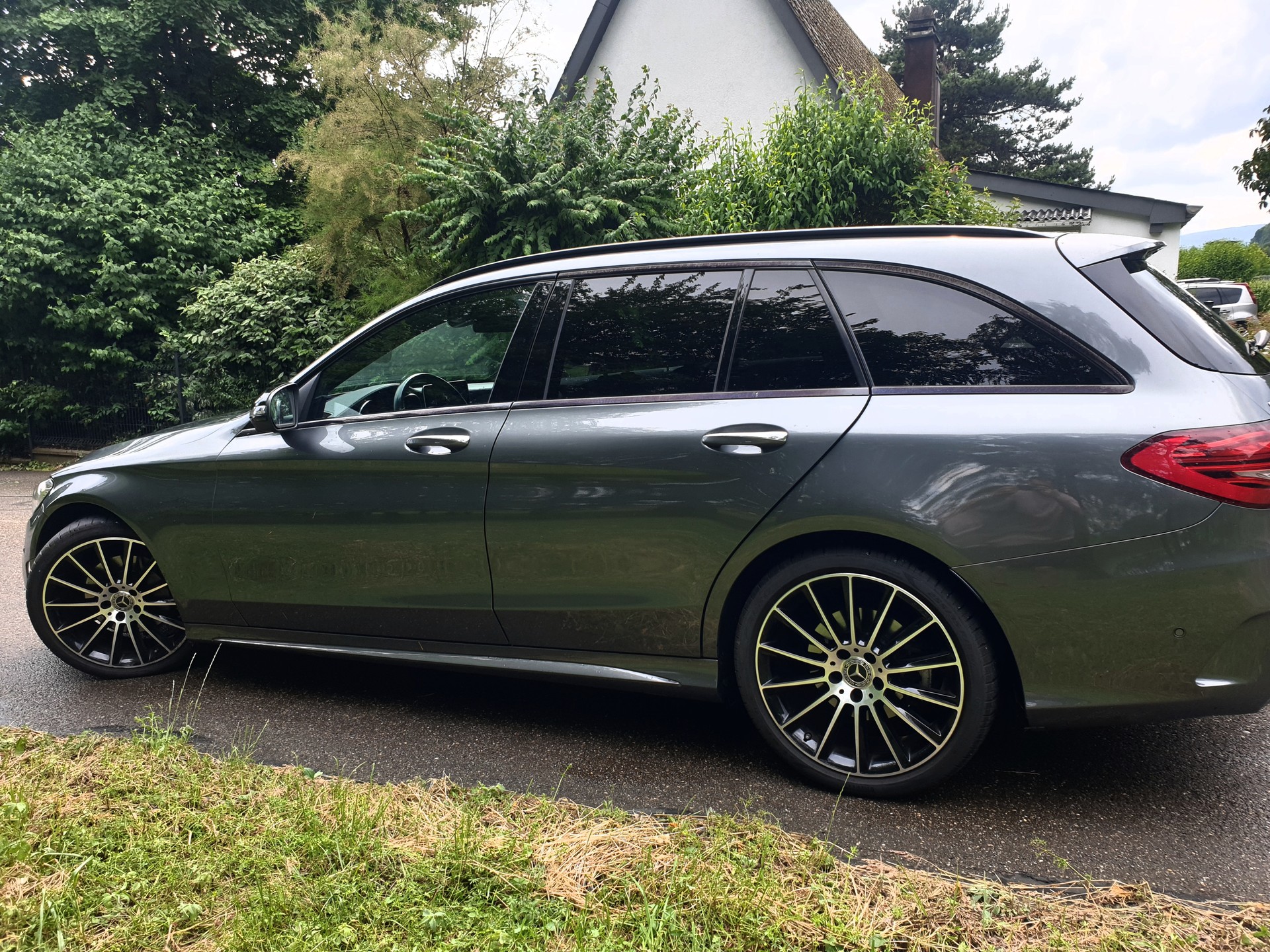 MERCEDES-BENZ C 220 d Swiss Star AMG Line 4m