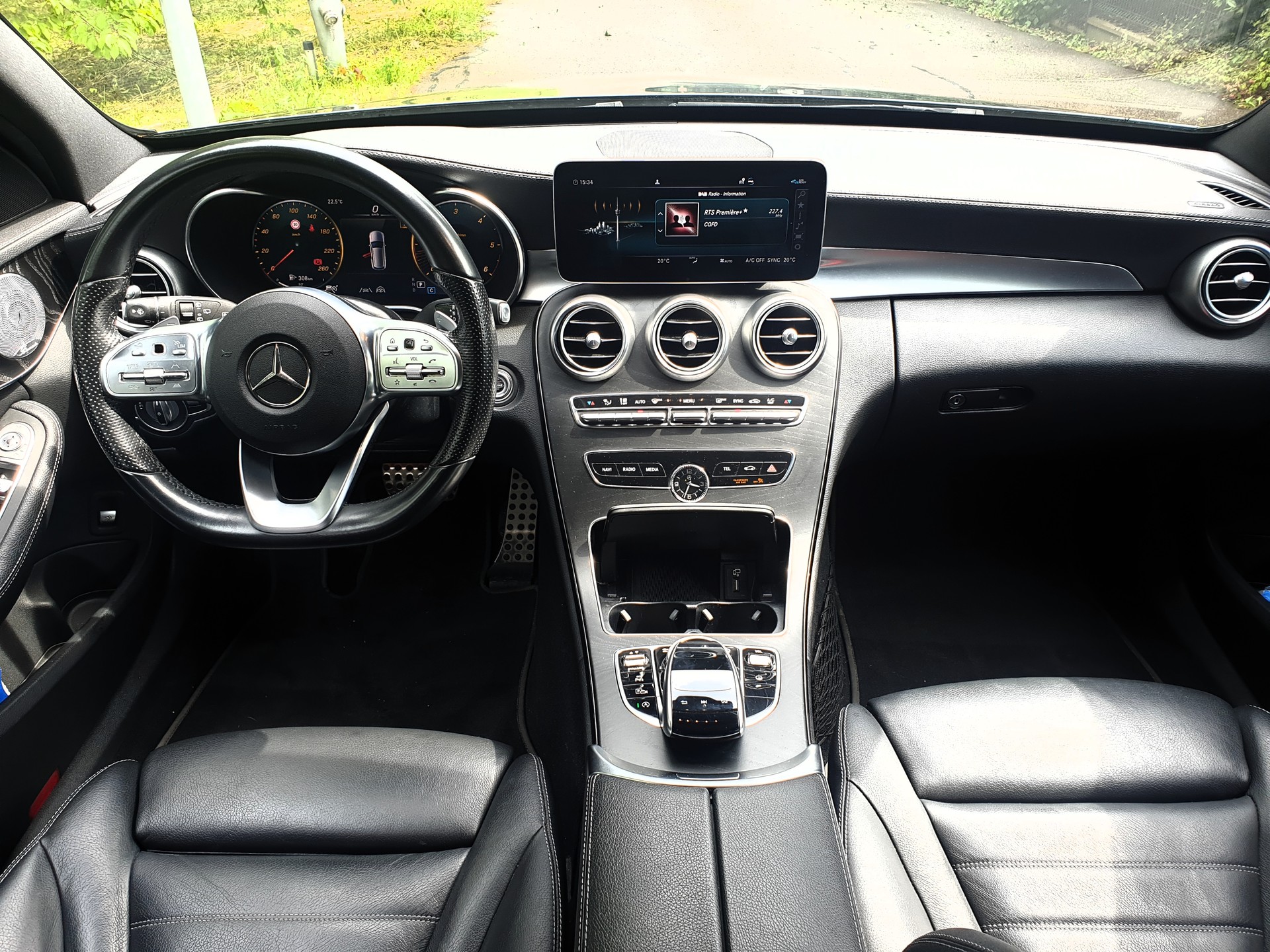 MERCEDES-BENZ C 220 d Swiss Star AMG Line 4m-image-10