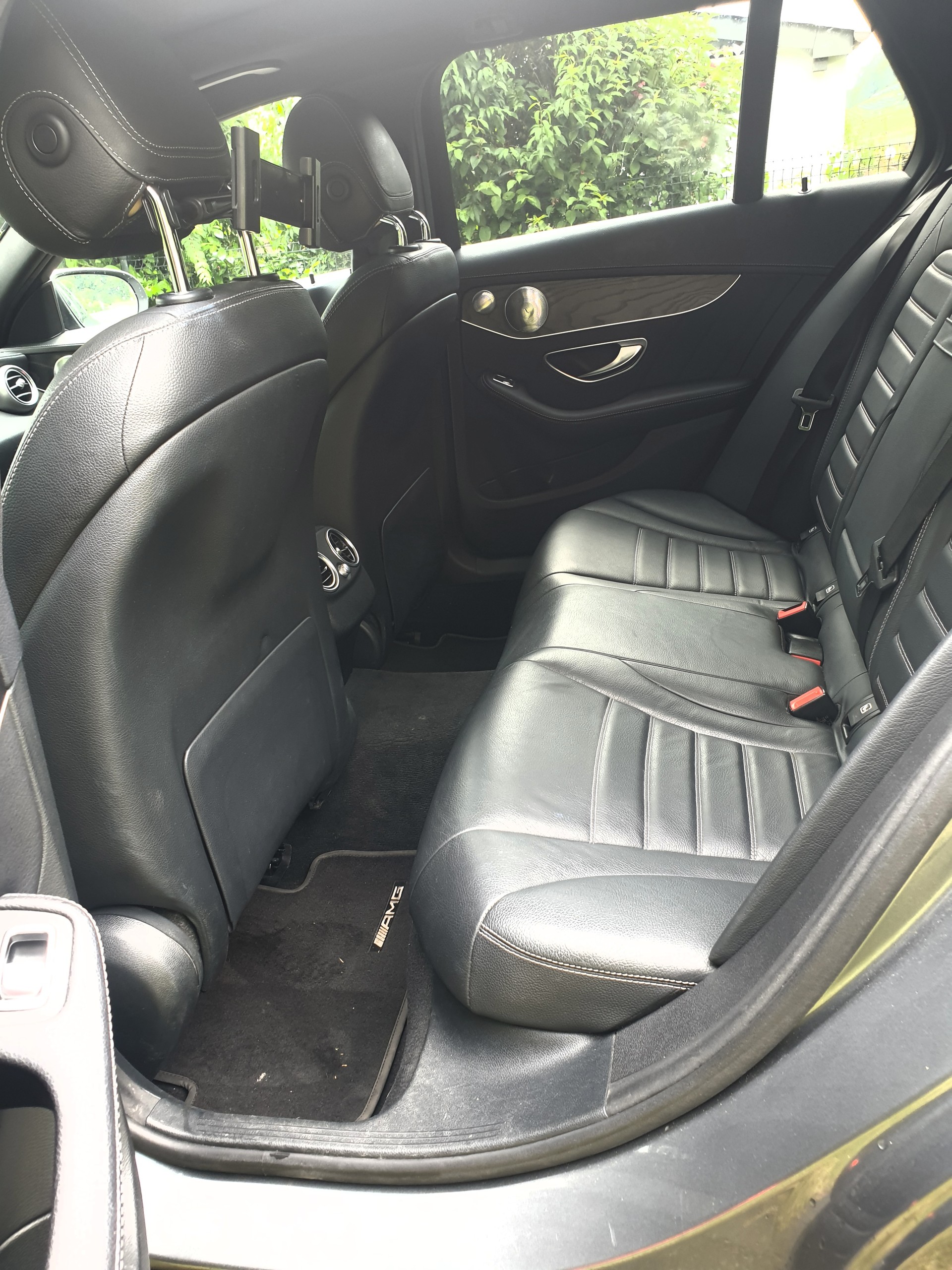 MERCEDES-BENZ C 220 d Swiss Star AMG Line 4m-image-11