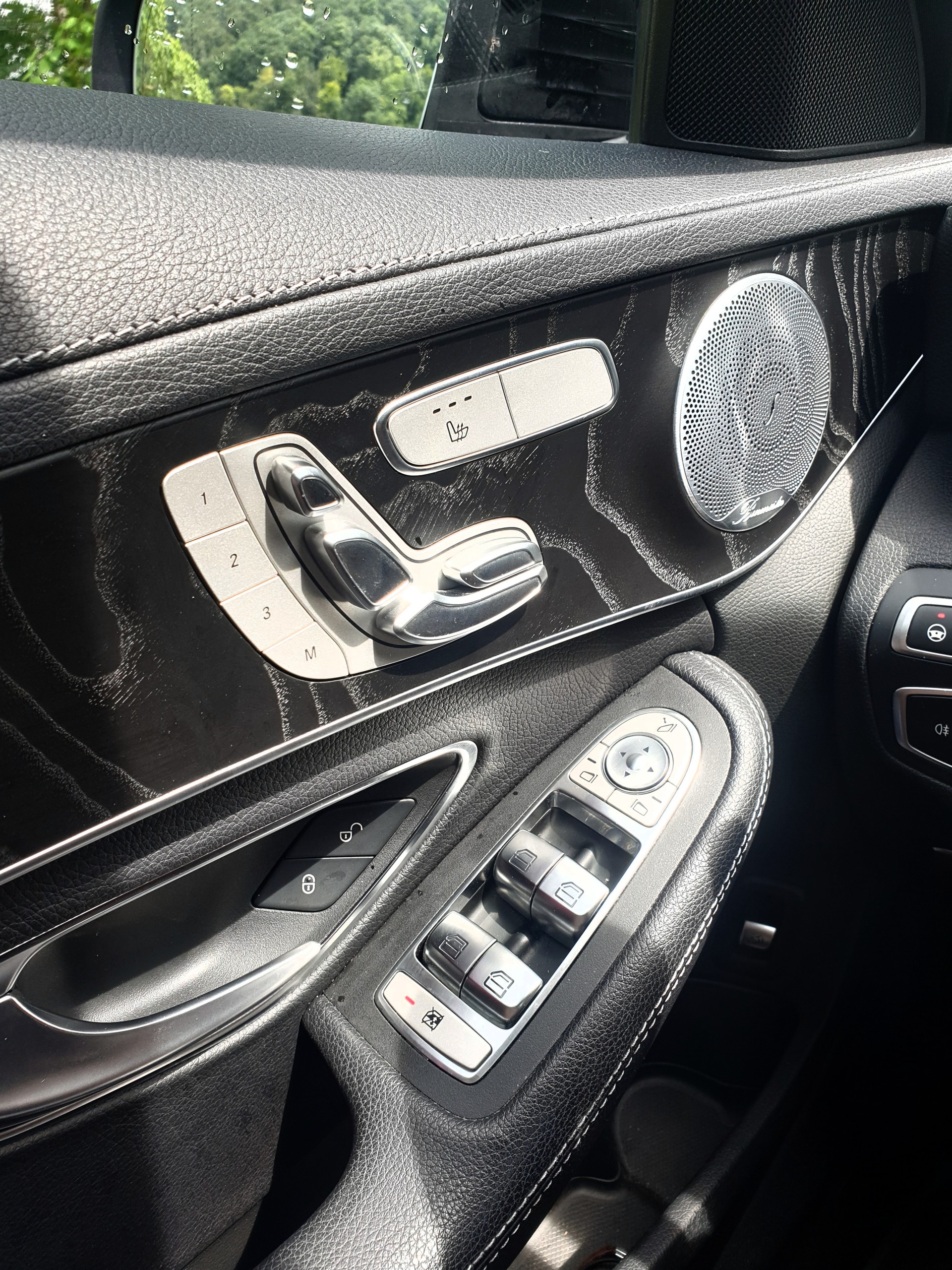 MERCEDES-BENZ C 220 d Swiss Star AMG Line 4m-image-9