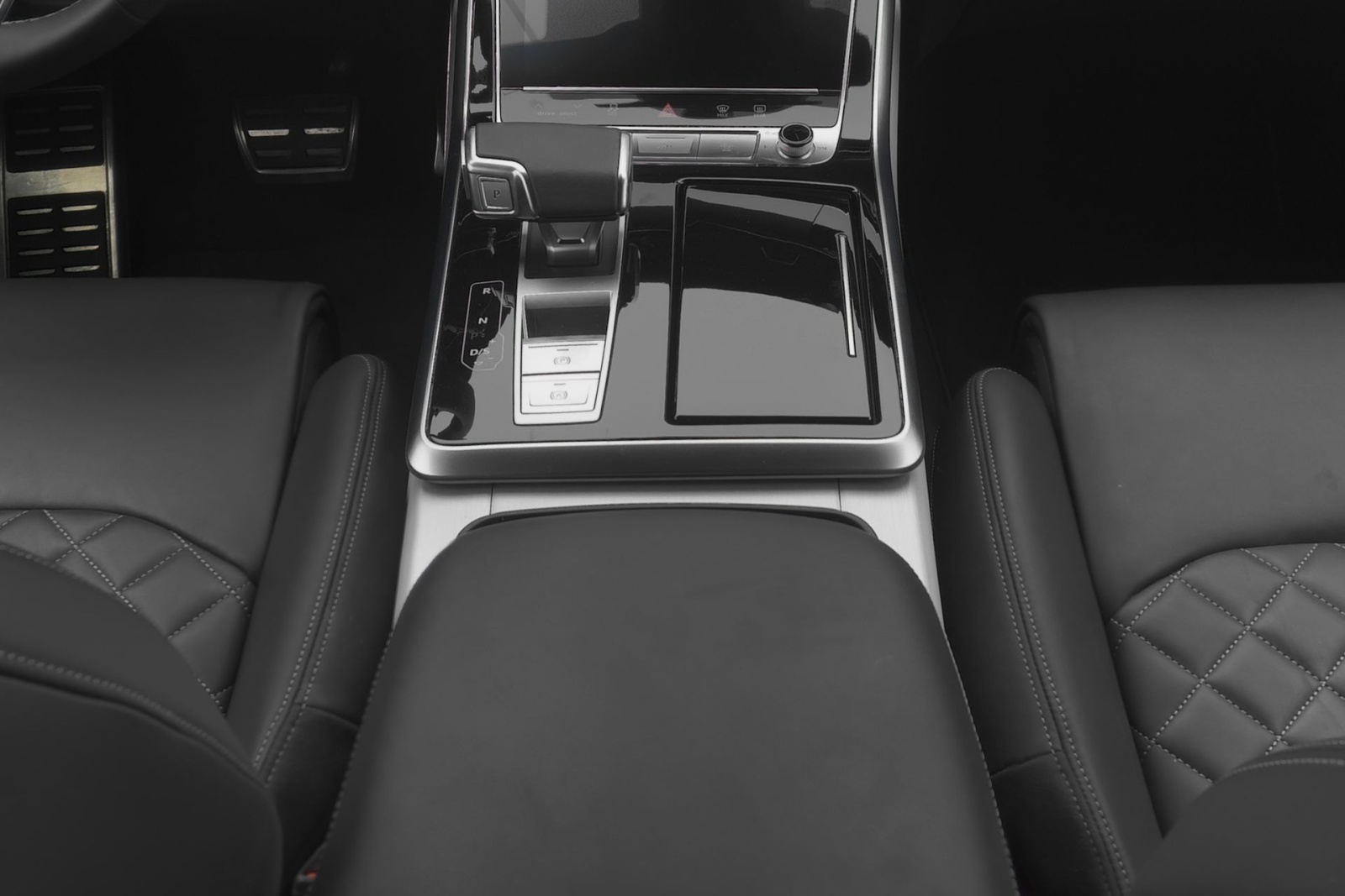AUDI Q7 50 TDI quattro S Line tiptronic-image-8