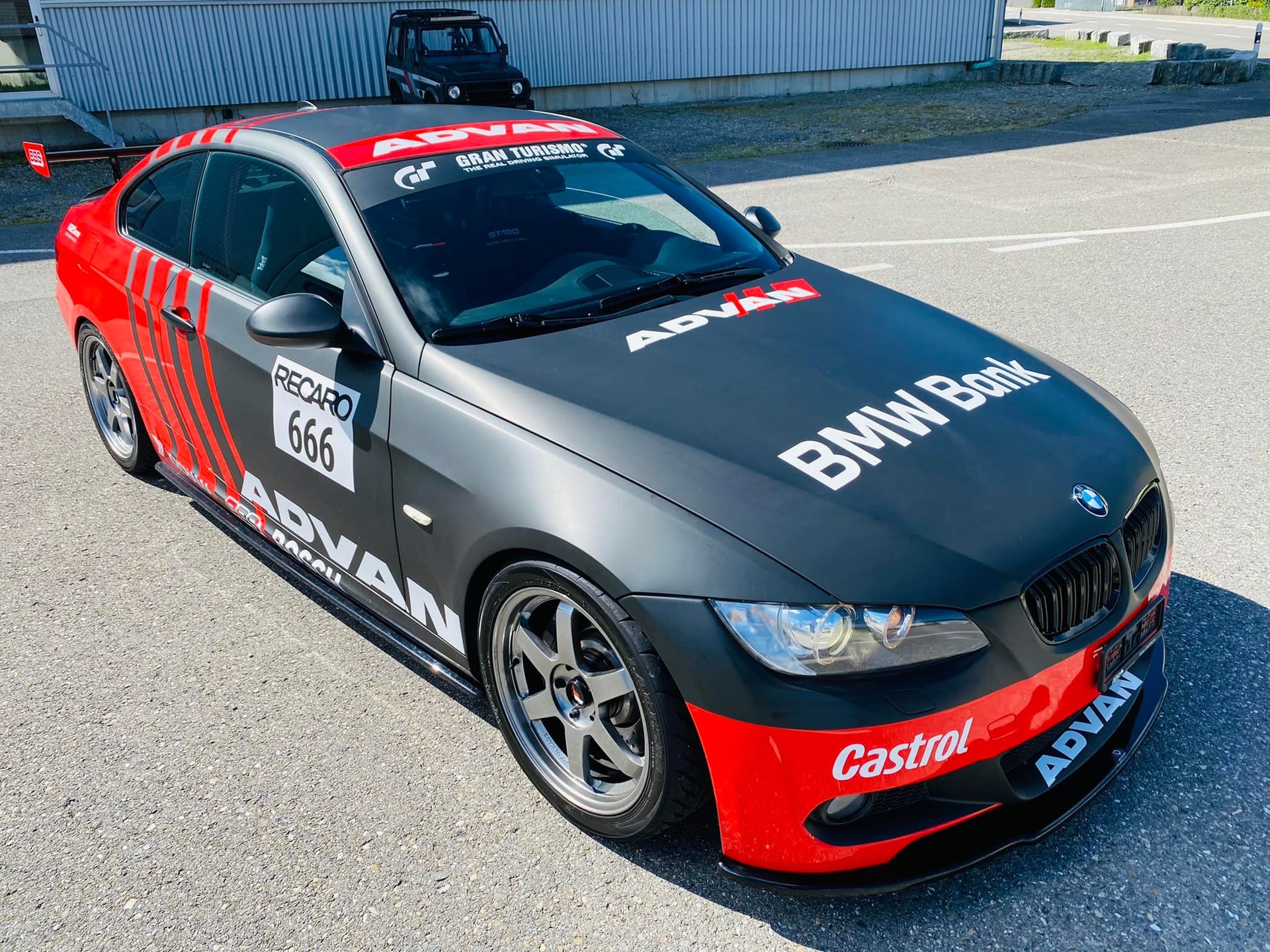 BMW 335i Club Sport-image-2