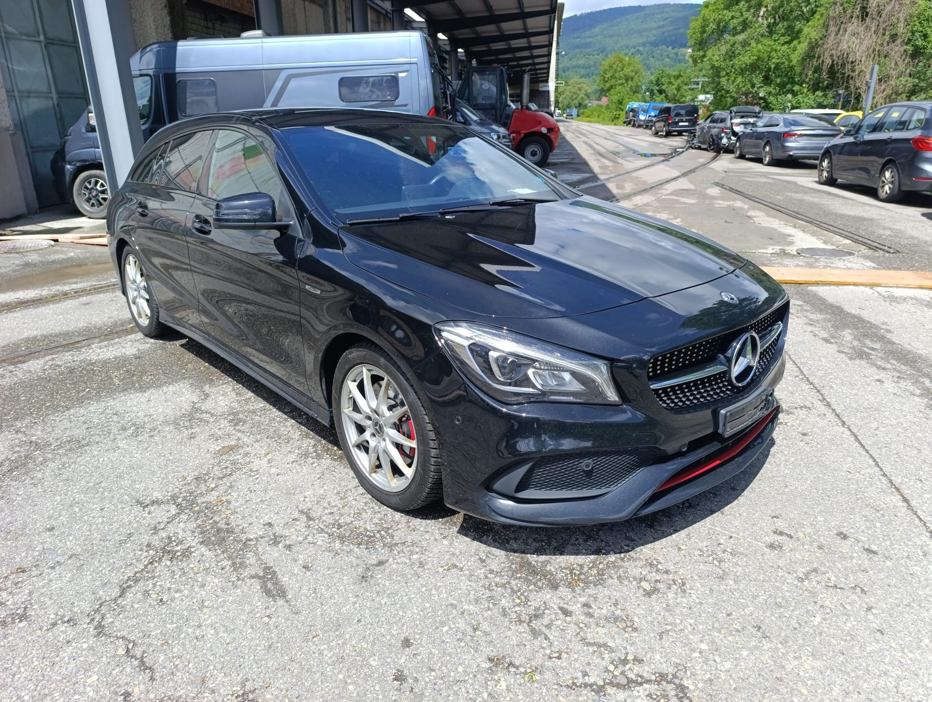 MERCEDES-BENZ CLA Shooting Brake 250 Sport 4Matic 7G-DCT-image-1