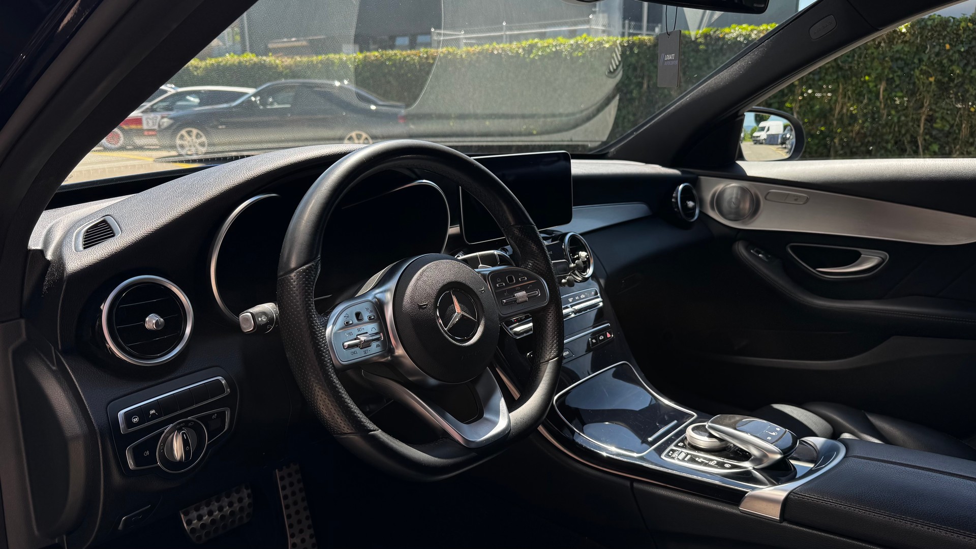 MERCEDES-BENZ C 400 AMG Line 4Matic 9G-Tronic-image-22