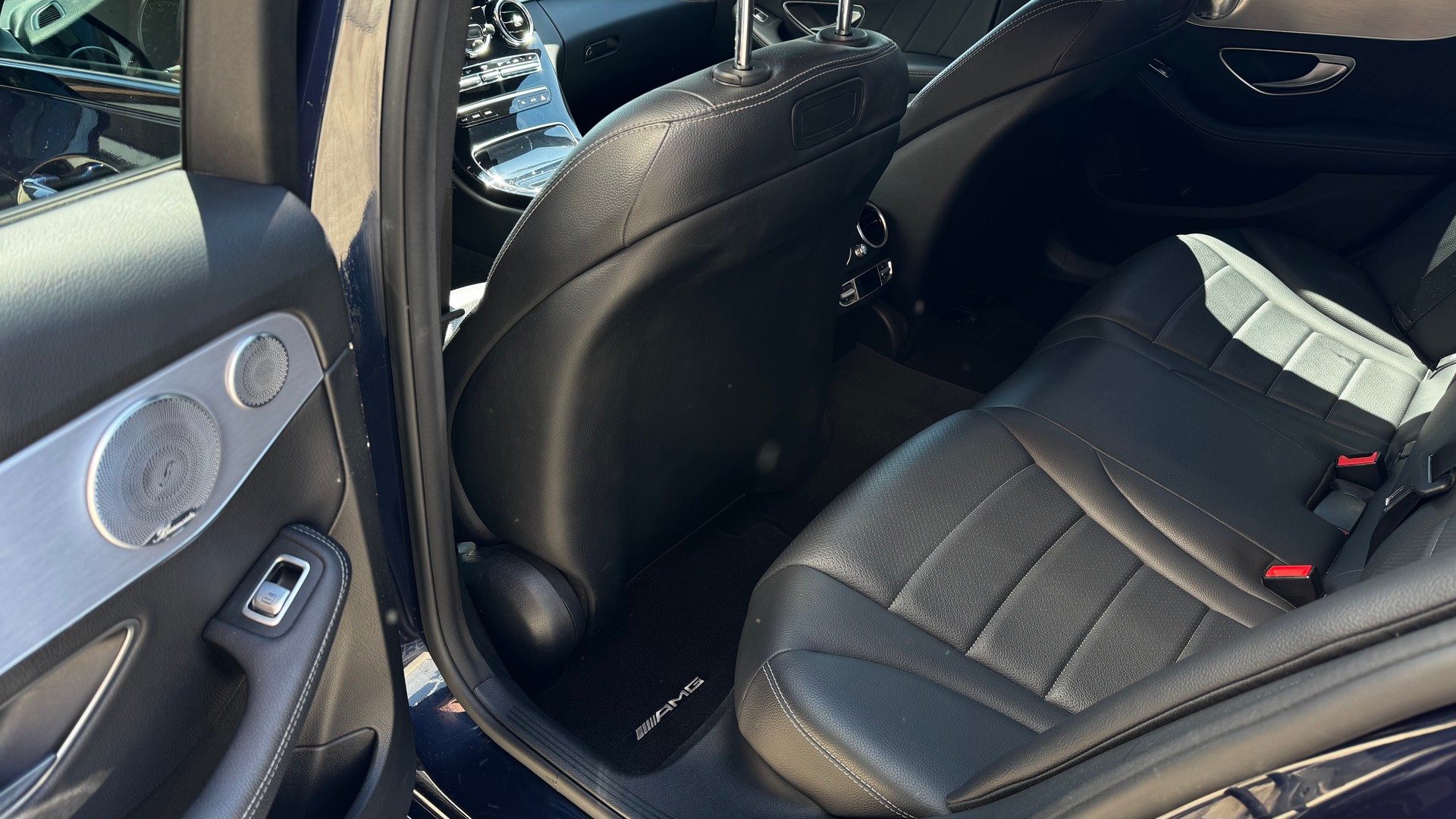 MERCEDES-BENZ C 400 AMG Line 4Matic 9G-Tronic-image-19