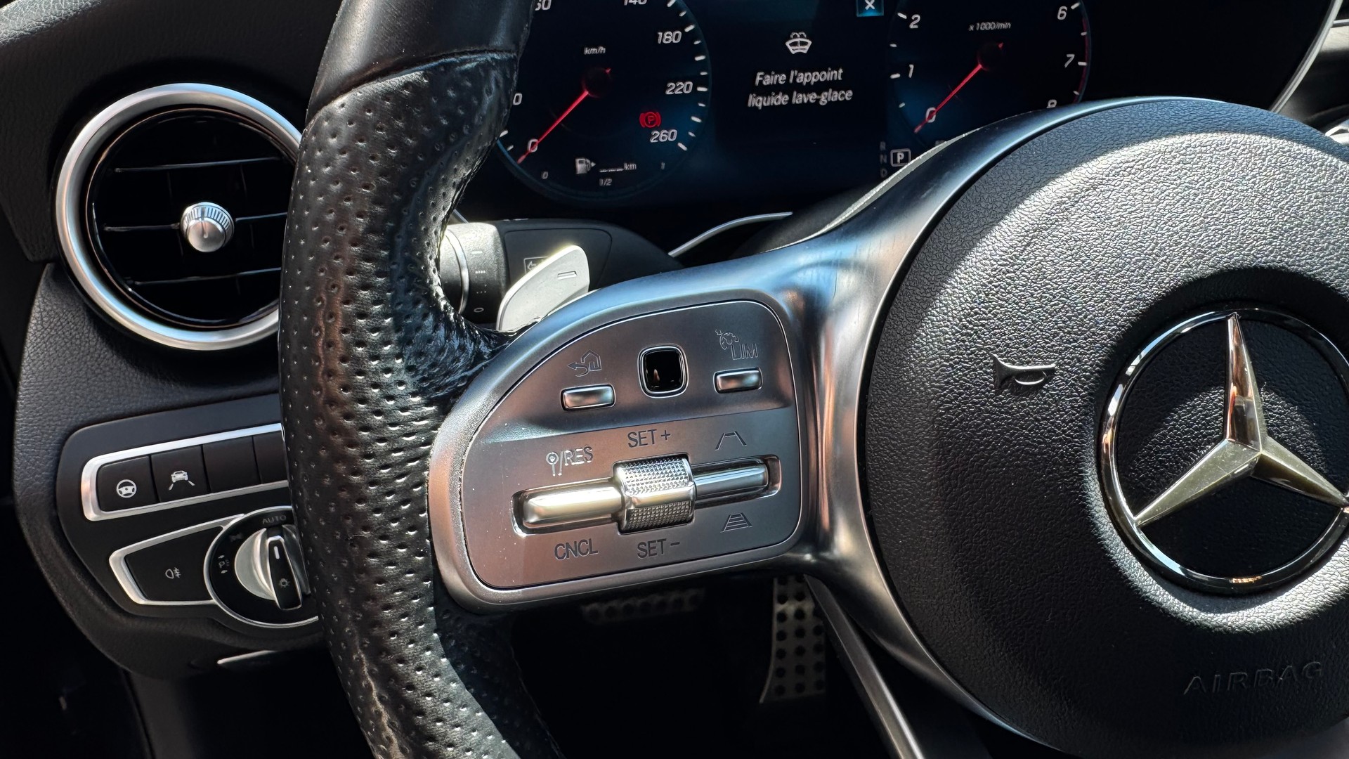 MERCEDES-BENZ C 400 AMG Line 4Matic 9G-Tronic-image-9
