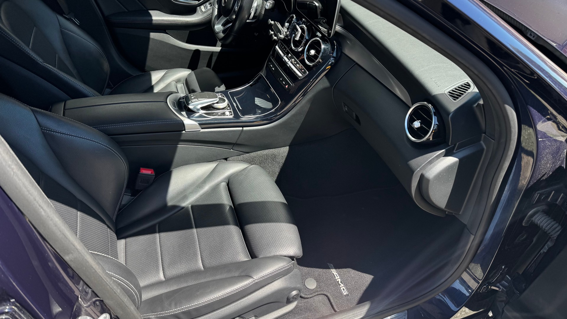 MERCEDES-BENZ C 400 AMG Line 4Matic 9G-Tronic-image-13