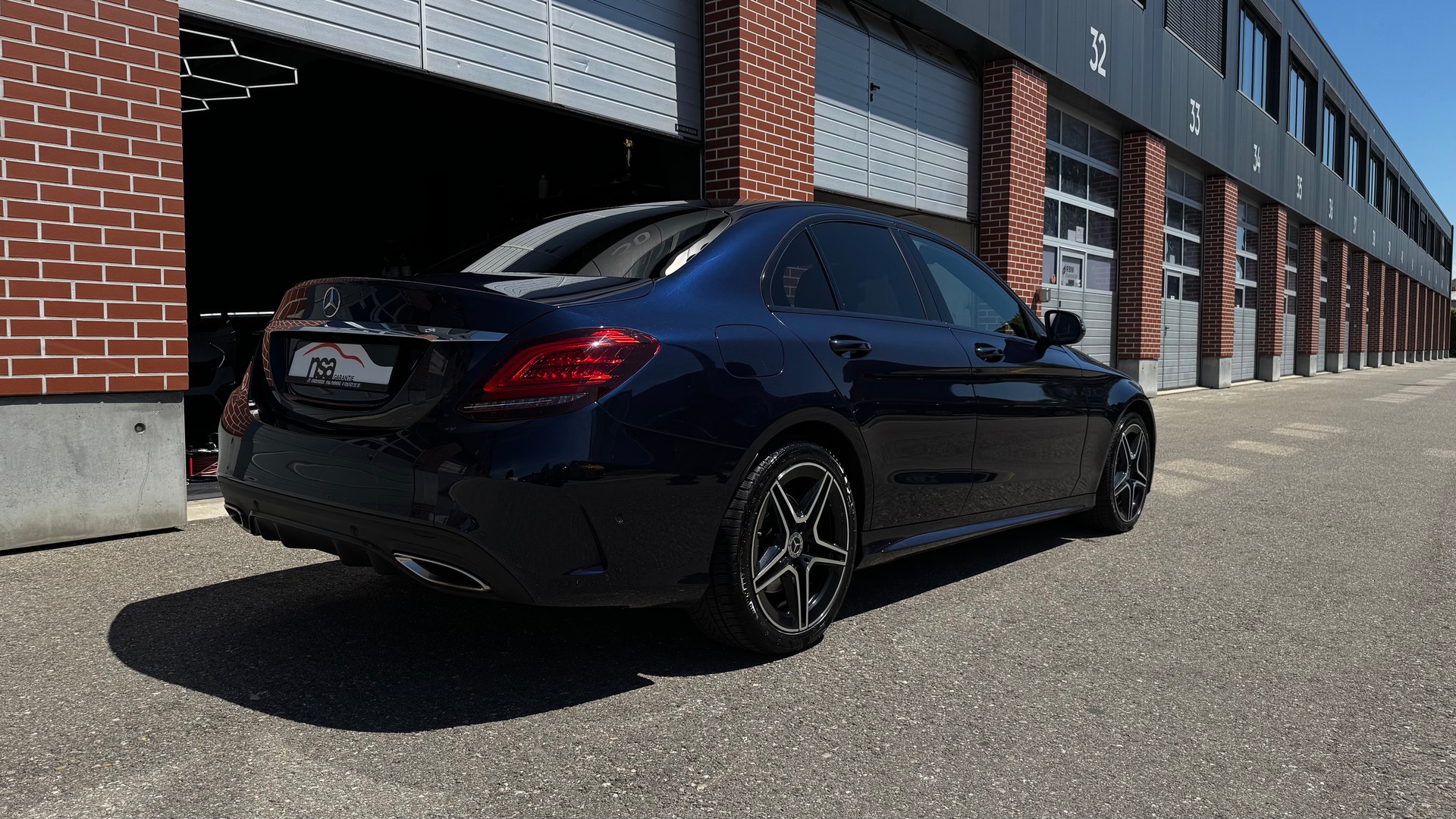 MERCEDES-BENZ C 400 AMG Line 4Matic 9G-Tronic-image-8