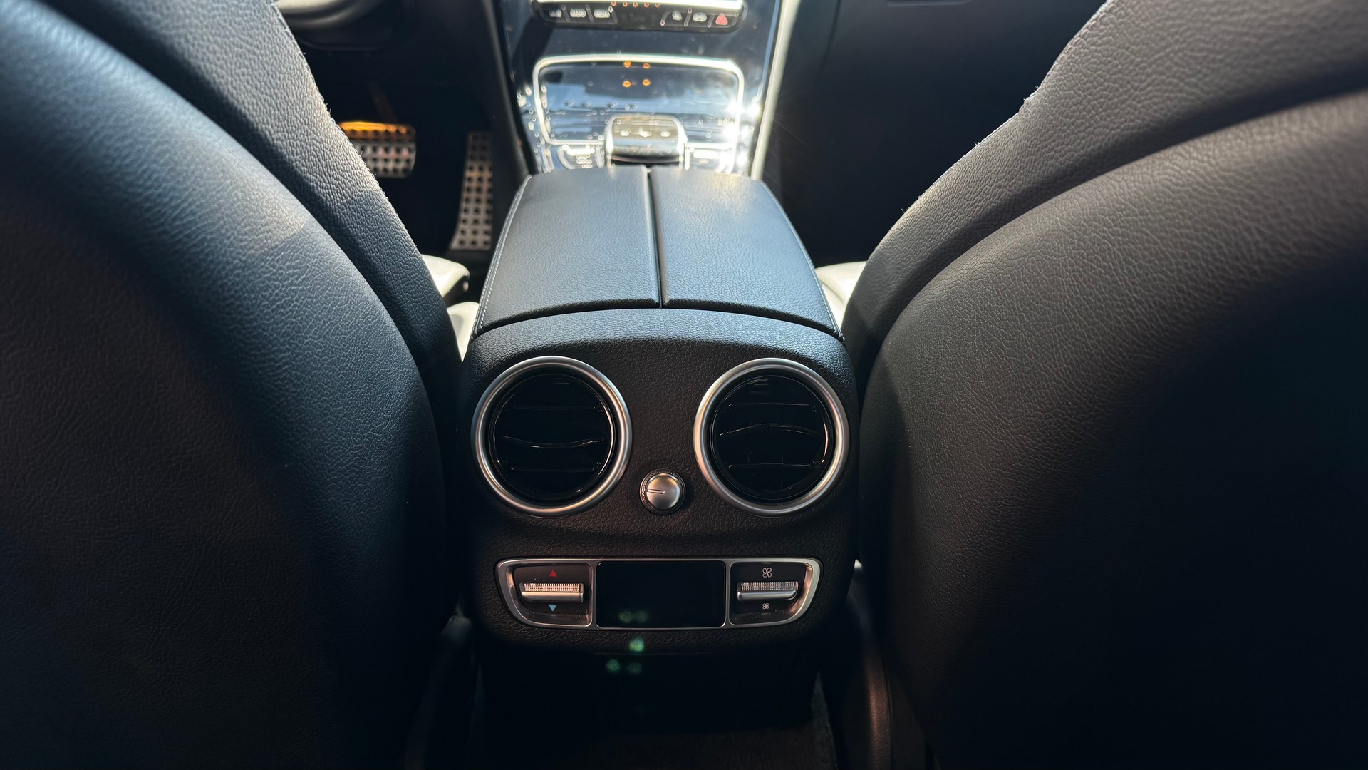 MERCEDES-BENZ C 400 AMG Line 4Matic 9G-Tronic-image-15
