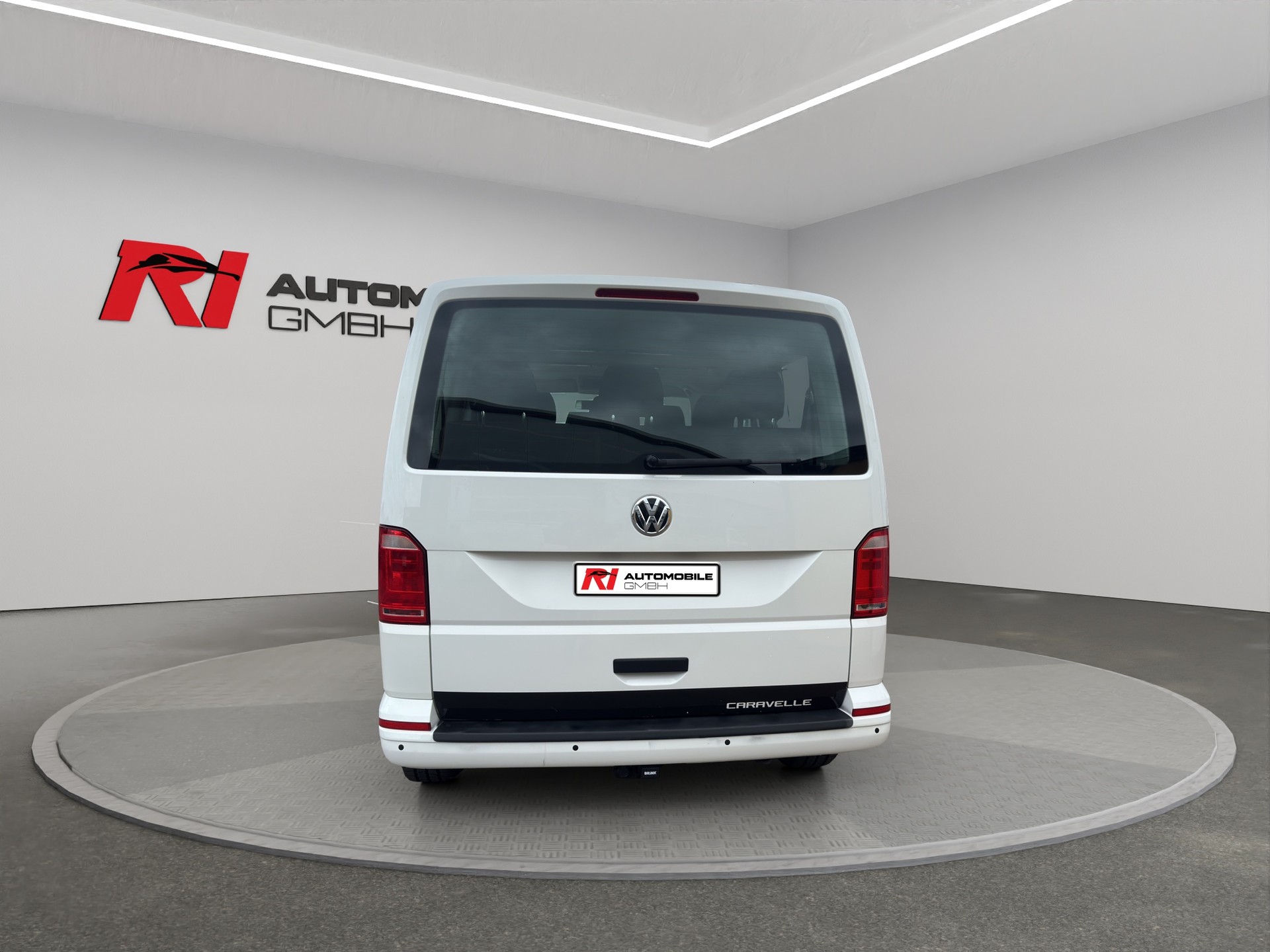 VW T6 2.0 TDI 4Motion Caravelle-image-4