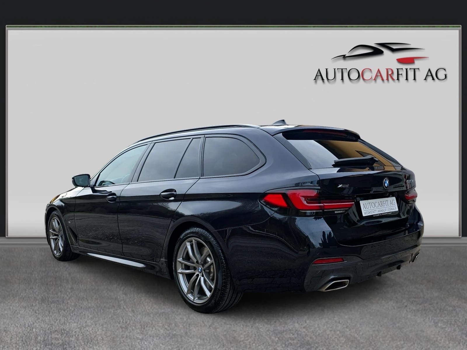 BMW 520d xDrive 48V Touring Pure M Sport Edition-showroom-element-2