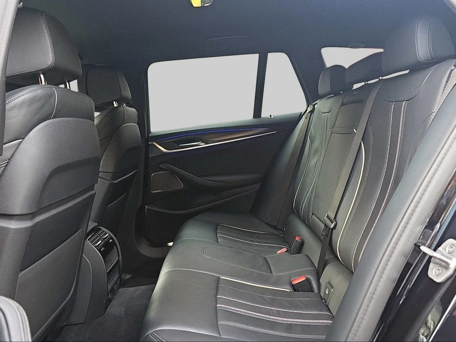 BMW 520d xDrive 48V Touring Pure M Sport Edition-image-14