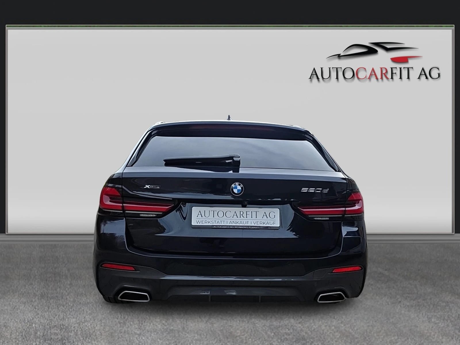 BMW 520d xDrive 48V Touring Pure M Sport Edition-showroom-element-3