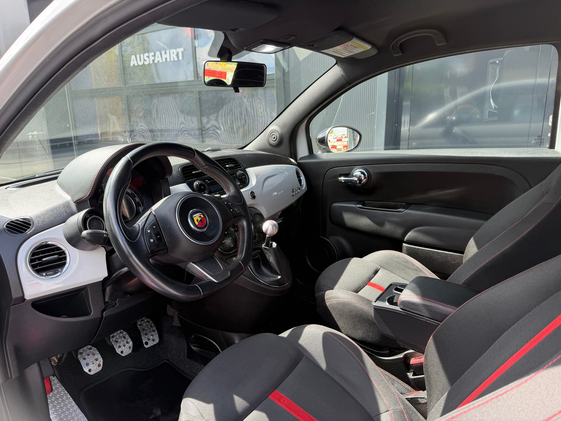 FIAT 500 1.4 16V Turbo Abarth-image-9