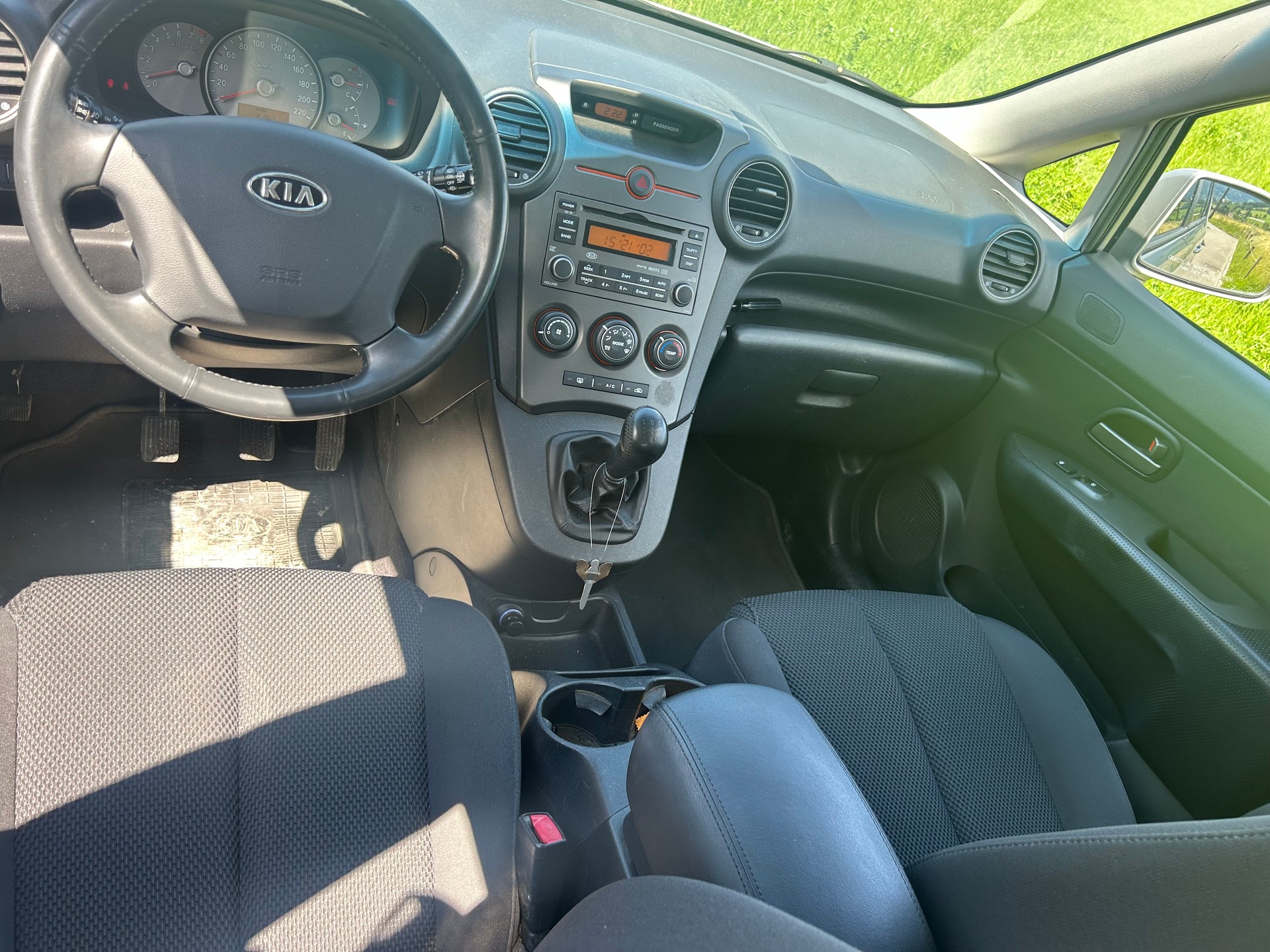 KIA Carens 2.0 CVVT Style-image-10