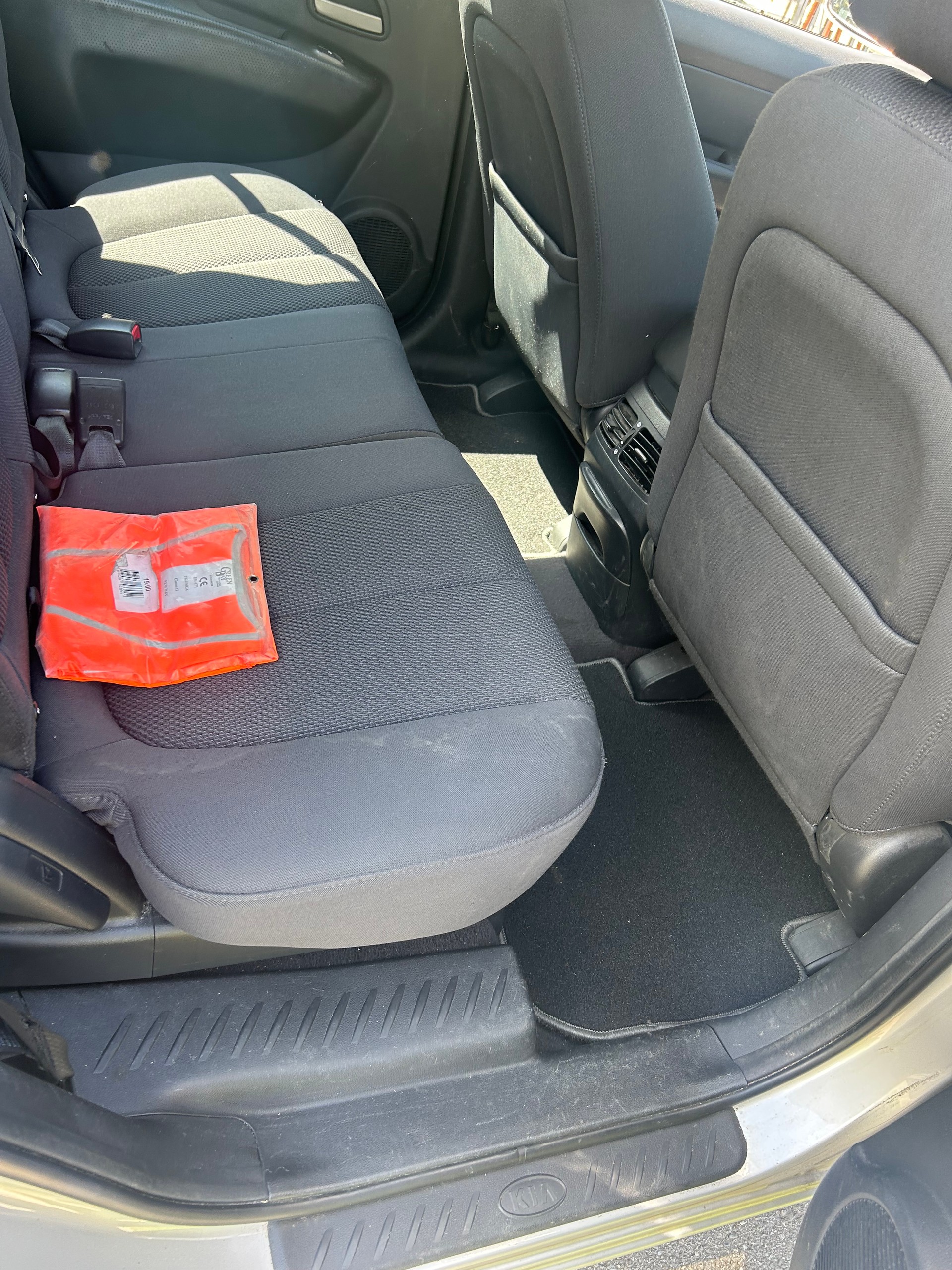 KIA Carens 2.0 CVVT Style-image-6