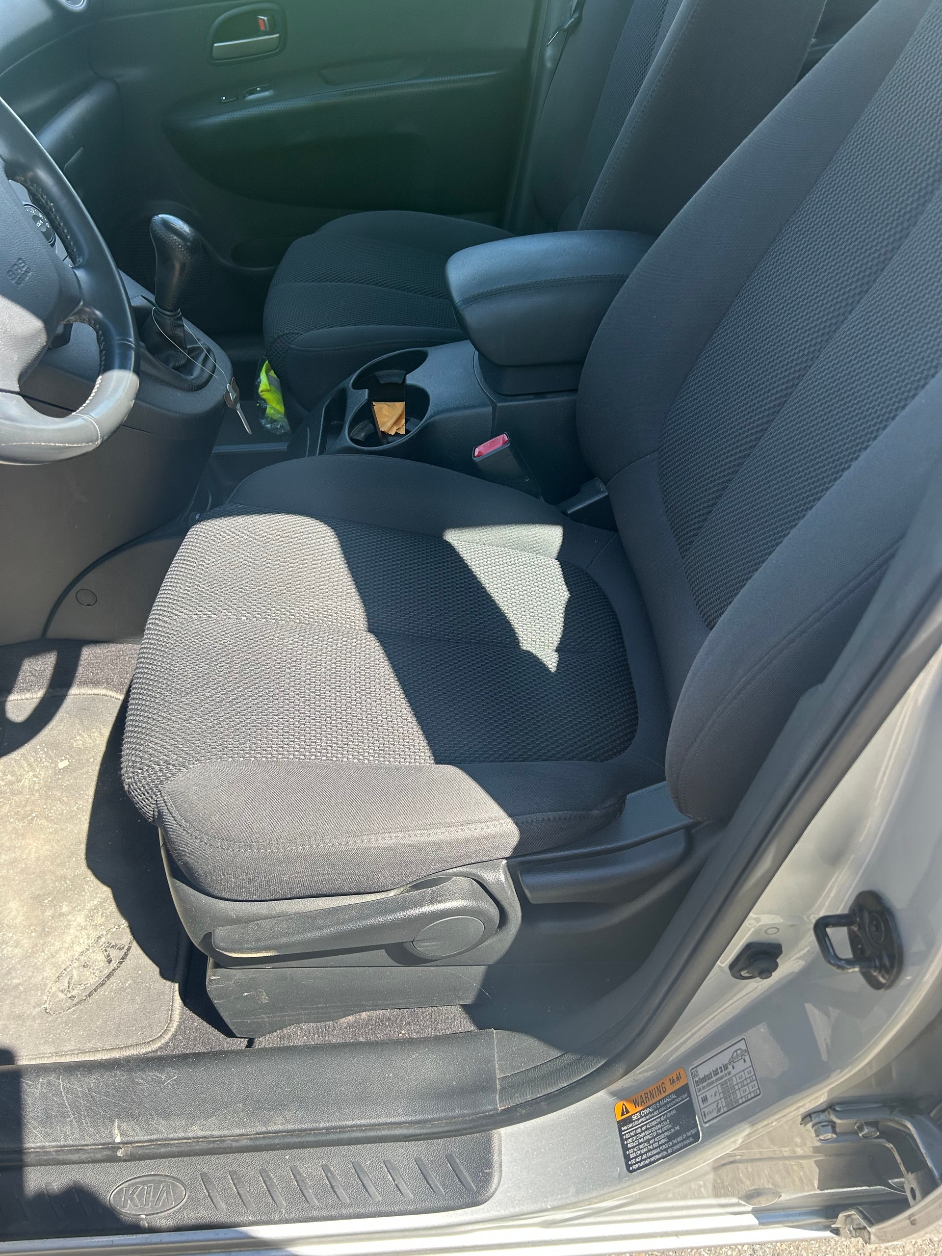 KIA Carens 2.0 CVVT Style-image-4