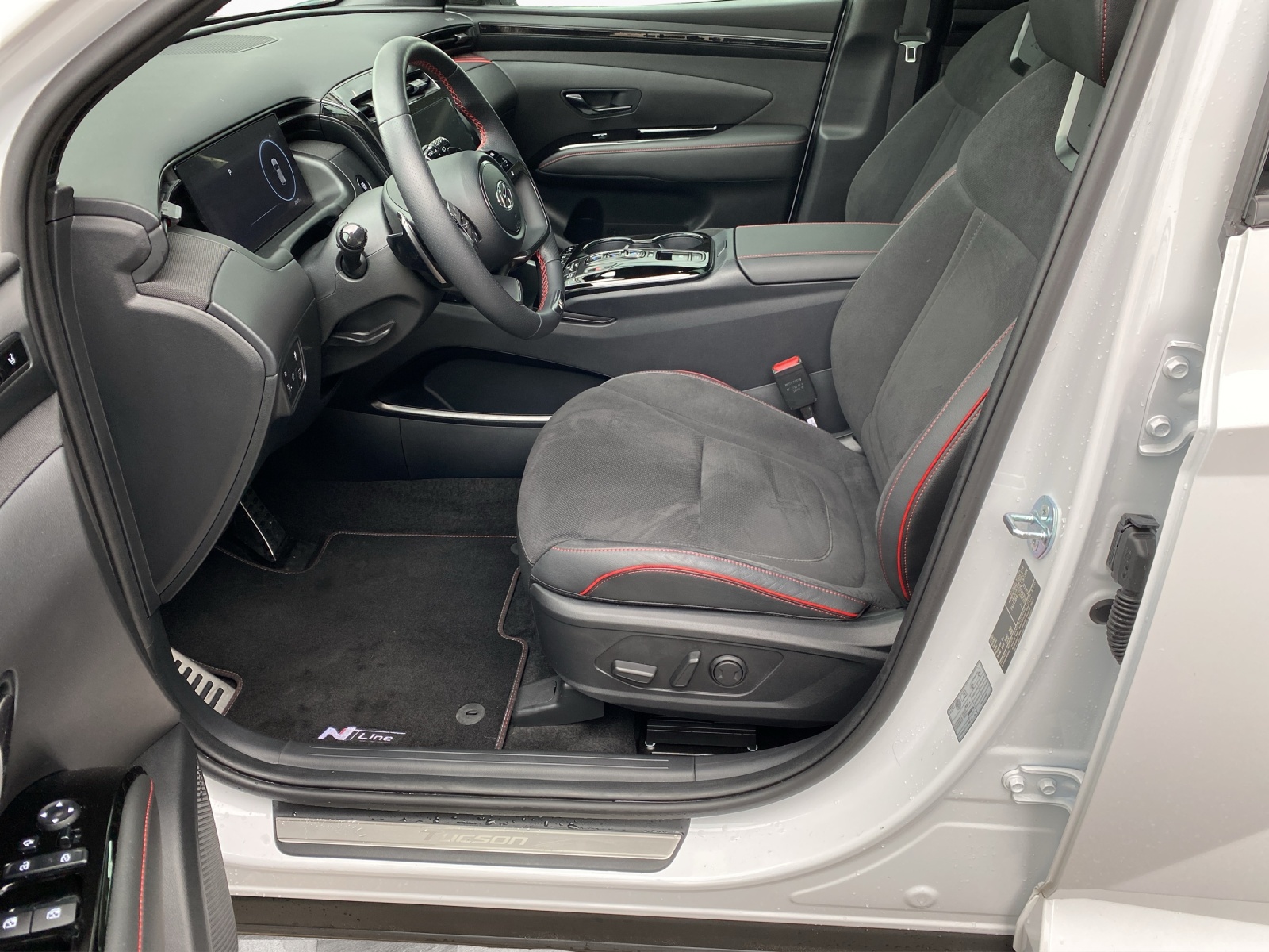 HYUNDAI Tucson 1.6 T-GDi HEV N-Line LUX.pack 4WD-image-9