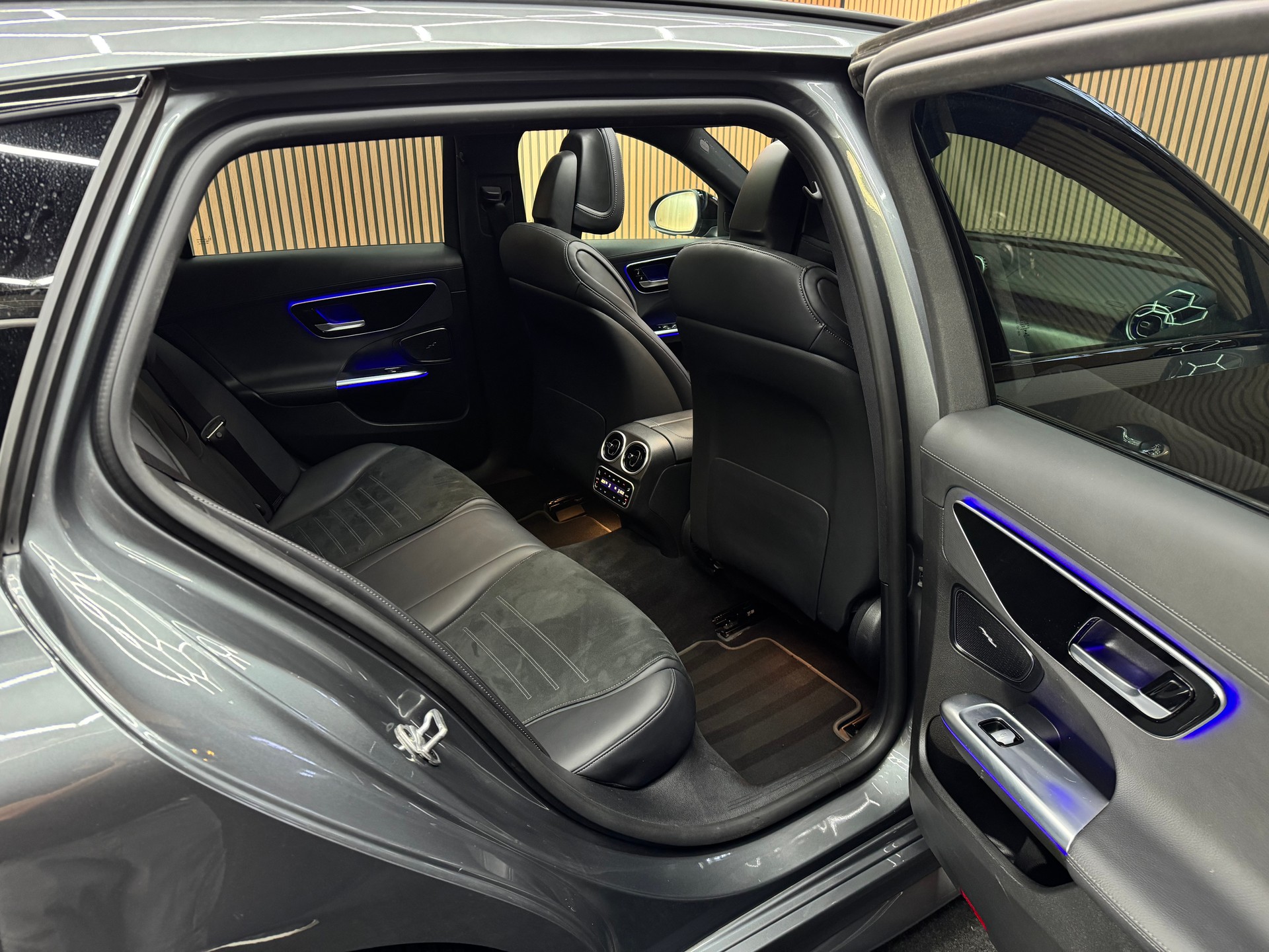 MERCEDES-BENZ C 220 d AMG Line 4matic Kombi | 1 Jahr Garantie | Panorama | *ab CHF 299.-/ Monat*-image-12