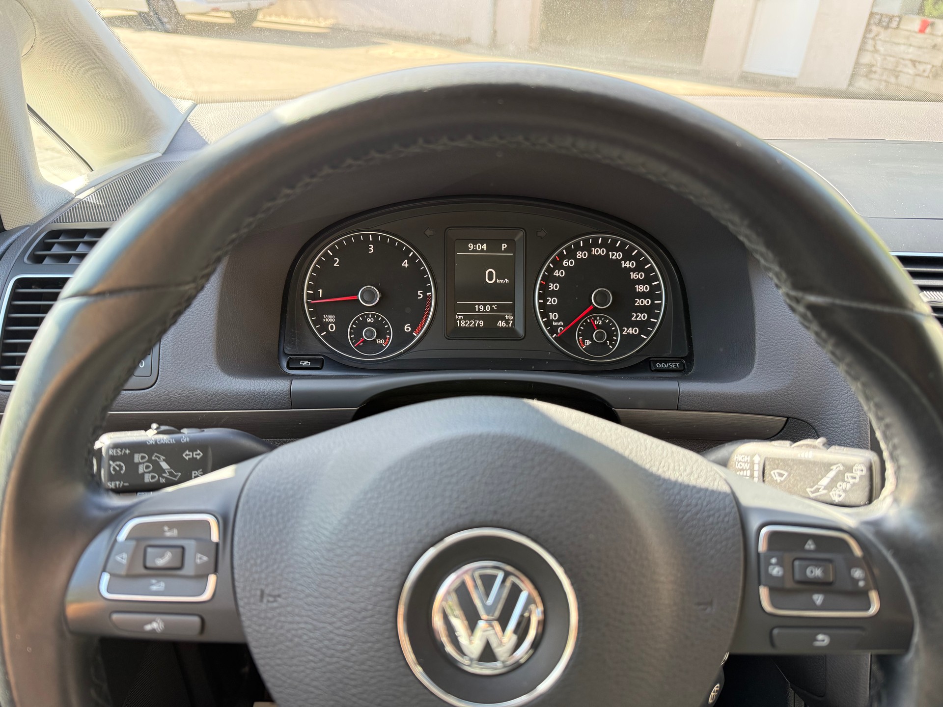 VW Touran 1.6 TDI Comfortline DSG-image-10
