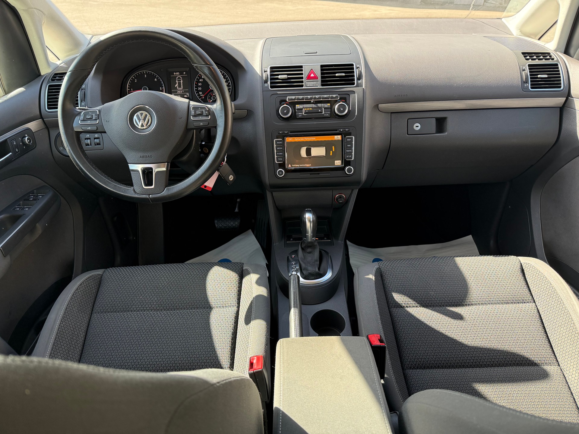 VW Touran 1.6 TDI Comfortline DSG-image-8