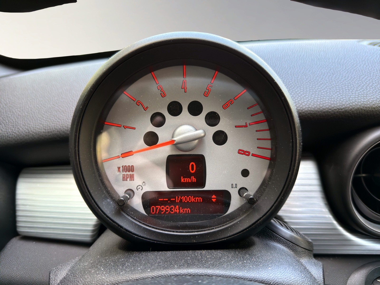 MINI Coupé R58 1.6i Cooper-image-9