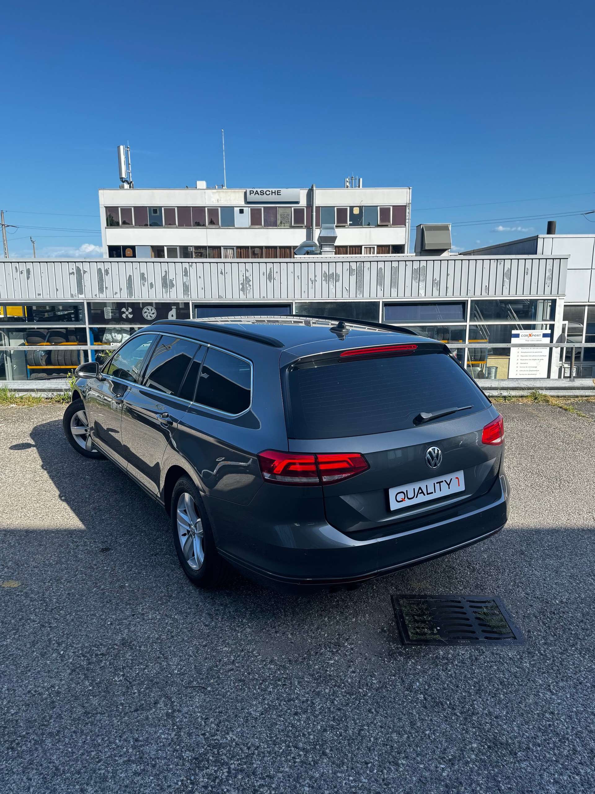 VW Passat Variant 2.0 TDI BMT Comfortline DSG 4Motion-image-2
