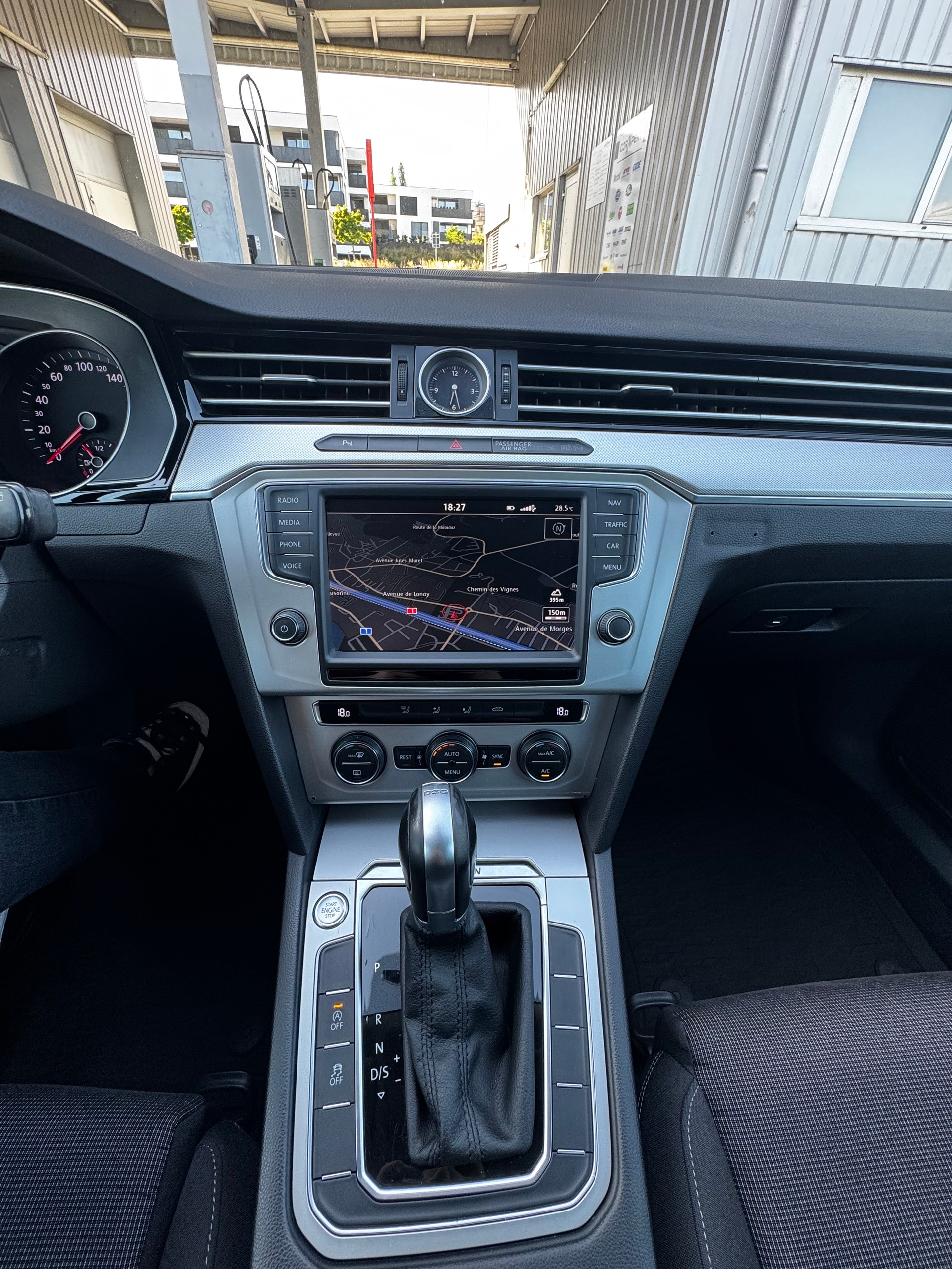 VW Passat Variant 2.0 TDI BMT Comfortline DSG 4Motion-image-10