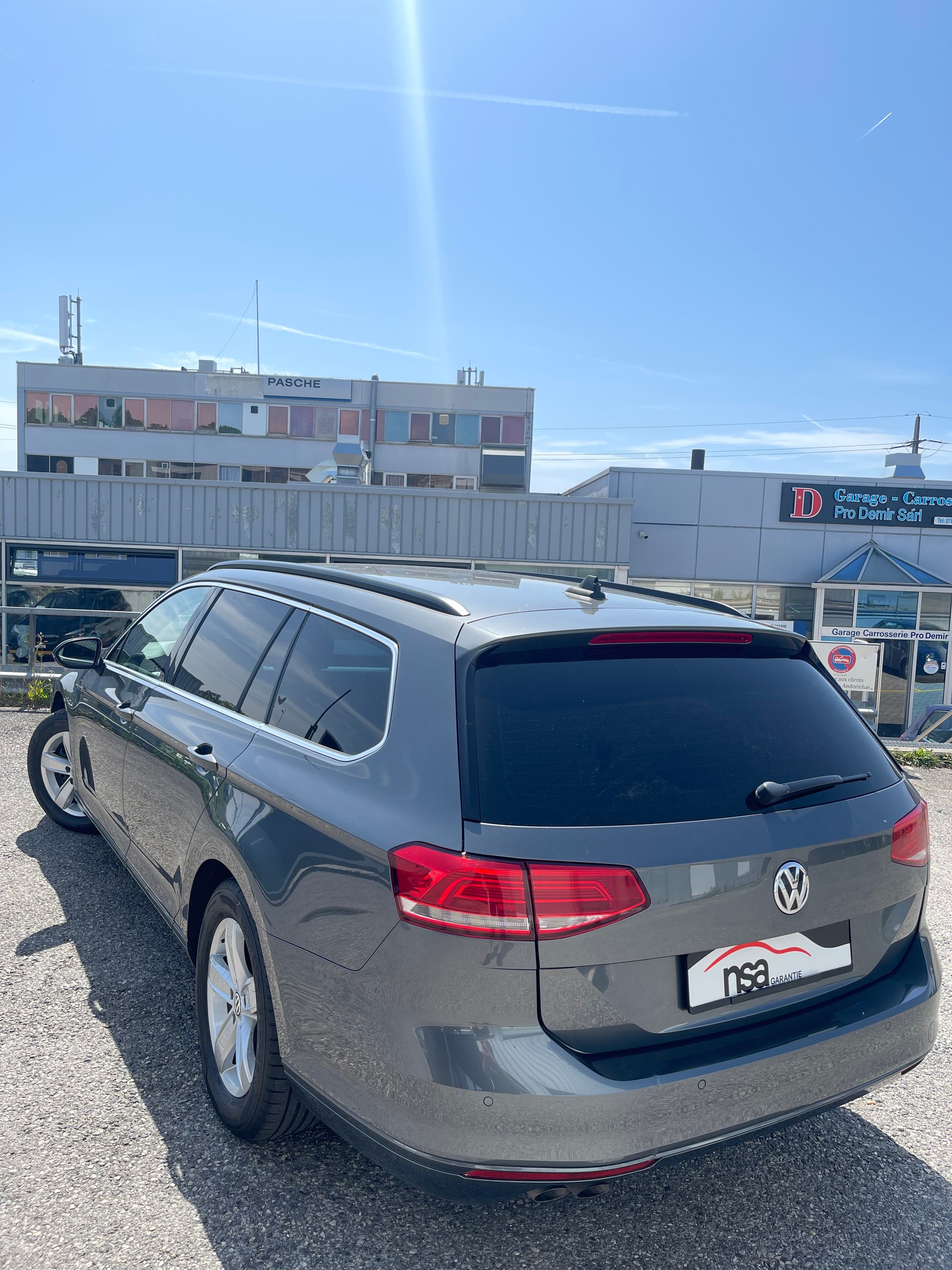 VW Passat Variant 2.0 TDI BMT Comfortline DSG 4Motion-image-4