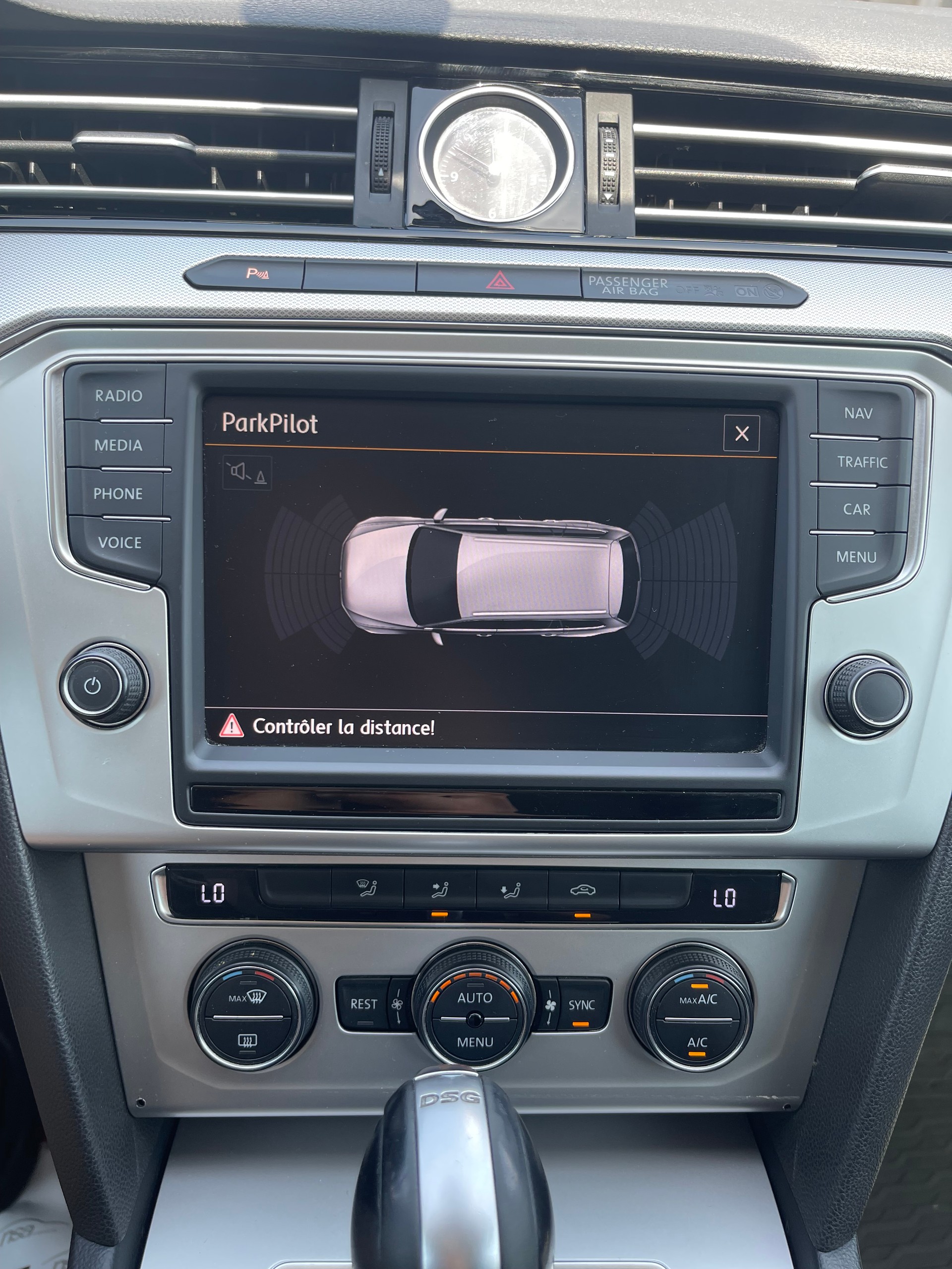 VW Passat Variant 2.0 TDI BMT Comfortline DSG 4Motion-image-13