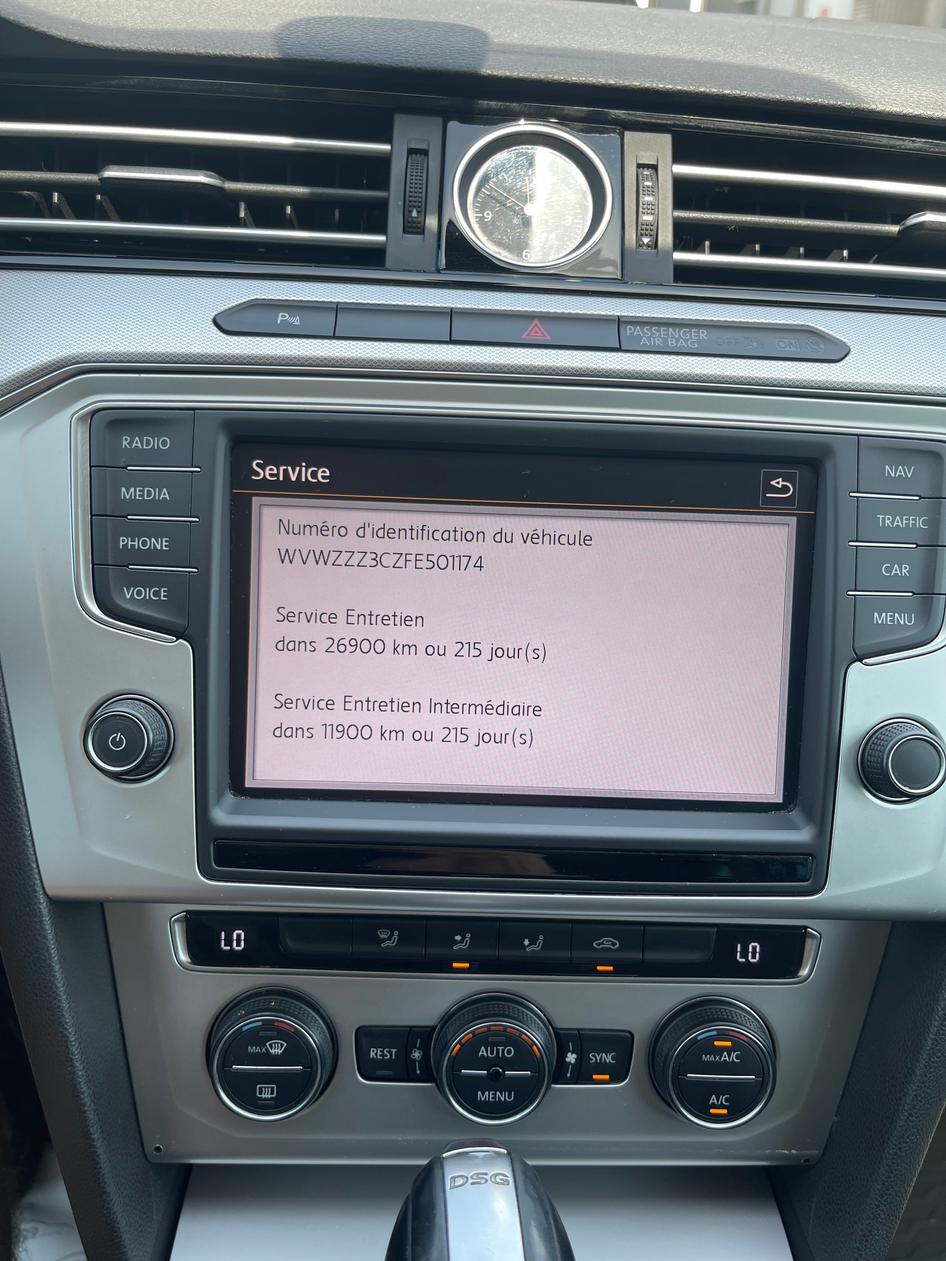 VW Passat Variant 2.0 TDI BMT Comfortline DSG 4Motion-image-14
