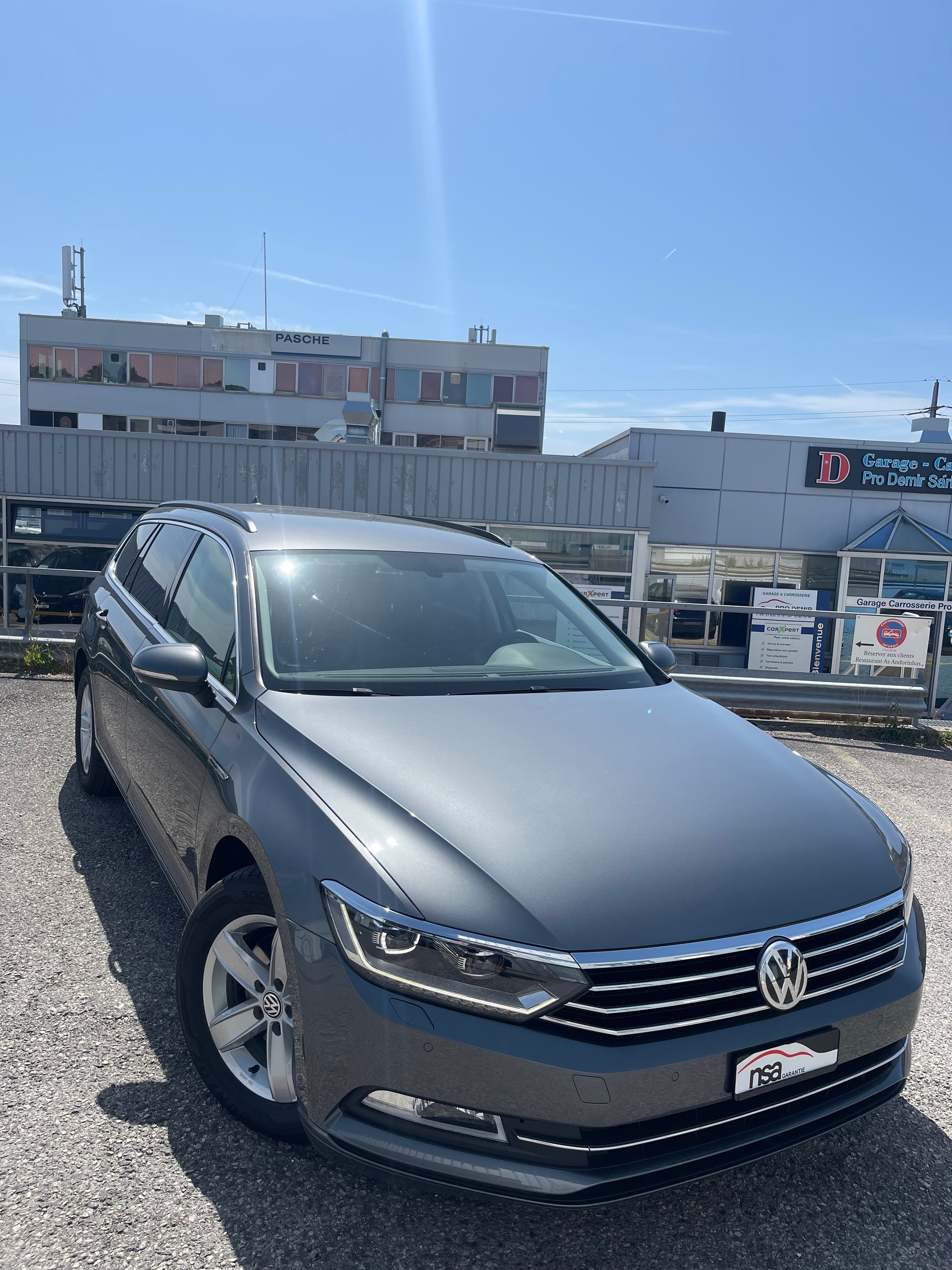 VW Passat Variant 2.0 TDI BMT Comfortline DSG 4Motion-image-2