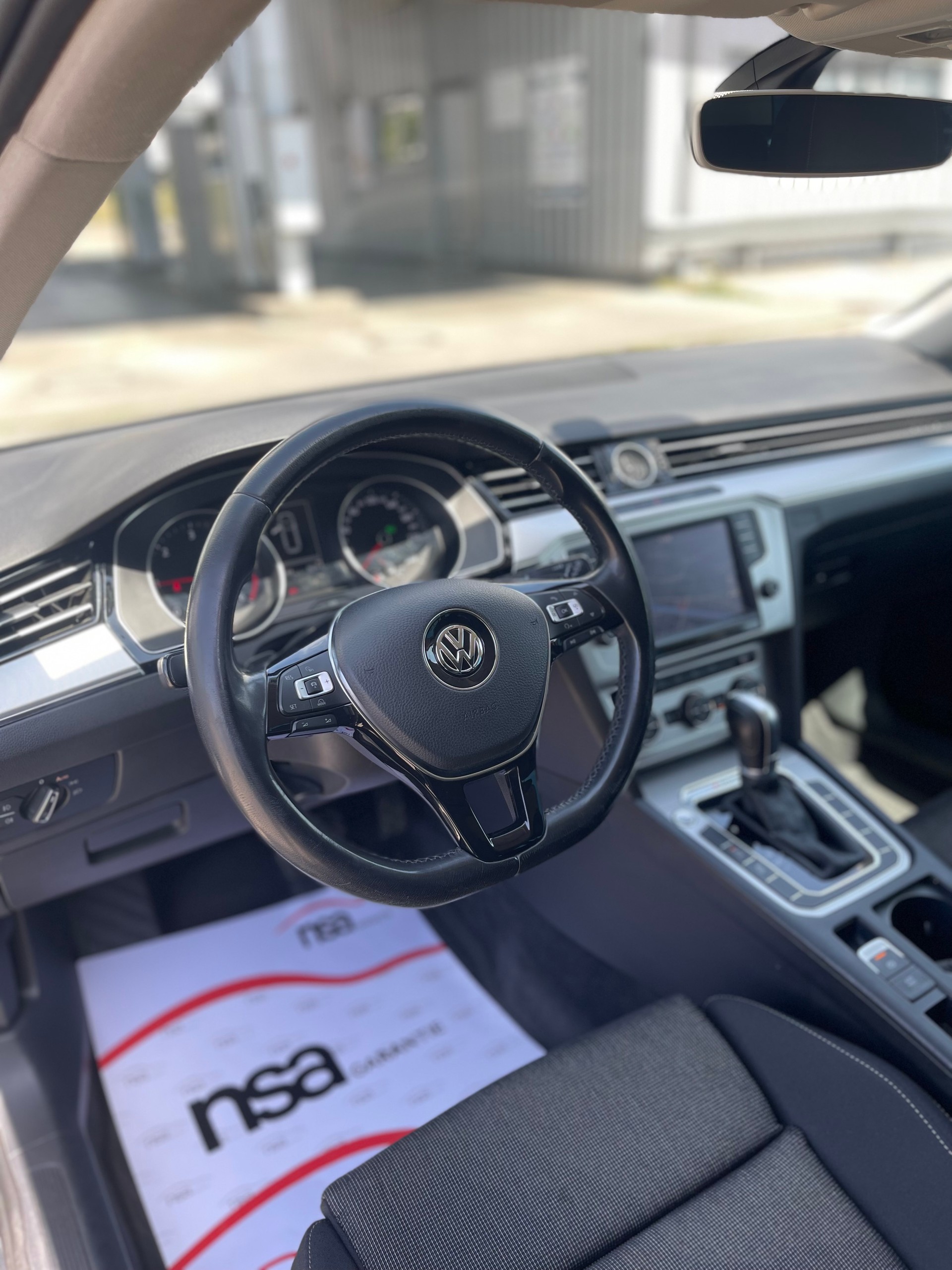 VW Passat Variant 2.0 TDI BMT Comfortline DSG 4Motion-image-7